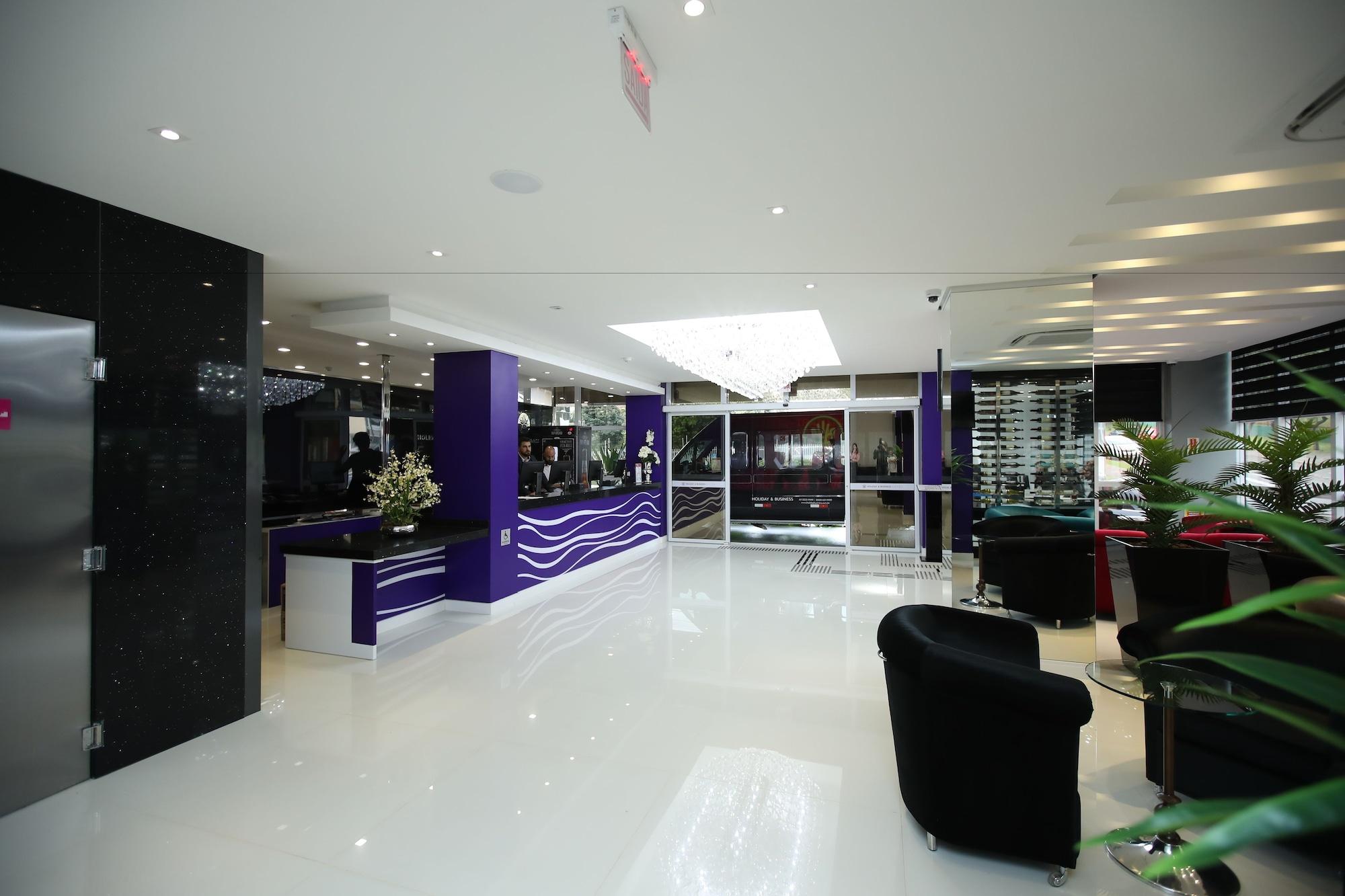 Vista Lobby Holiday & Business Hotel - Ao lado do Centro de Eventos e Arena Conda