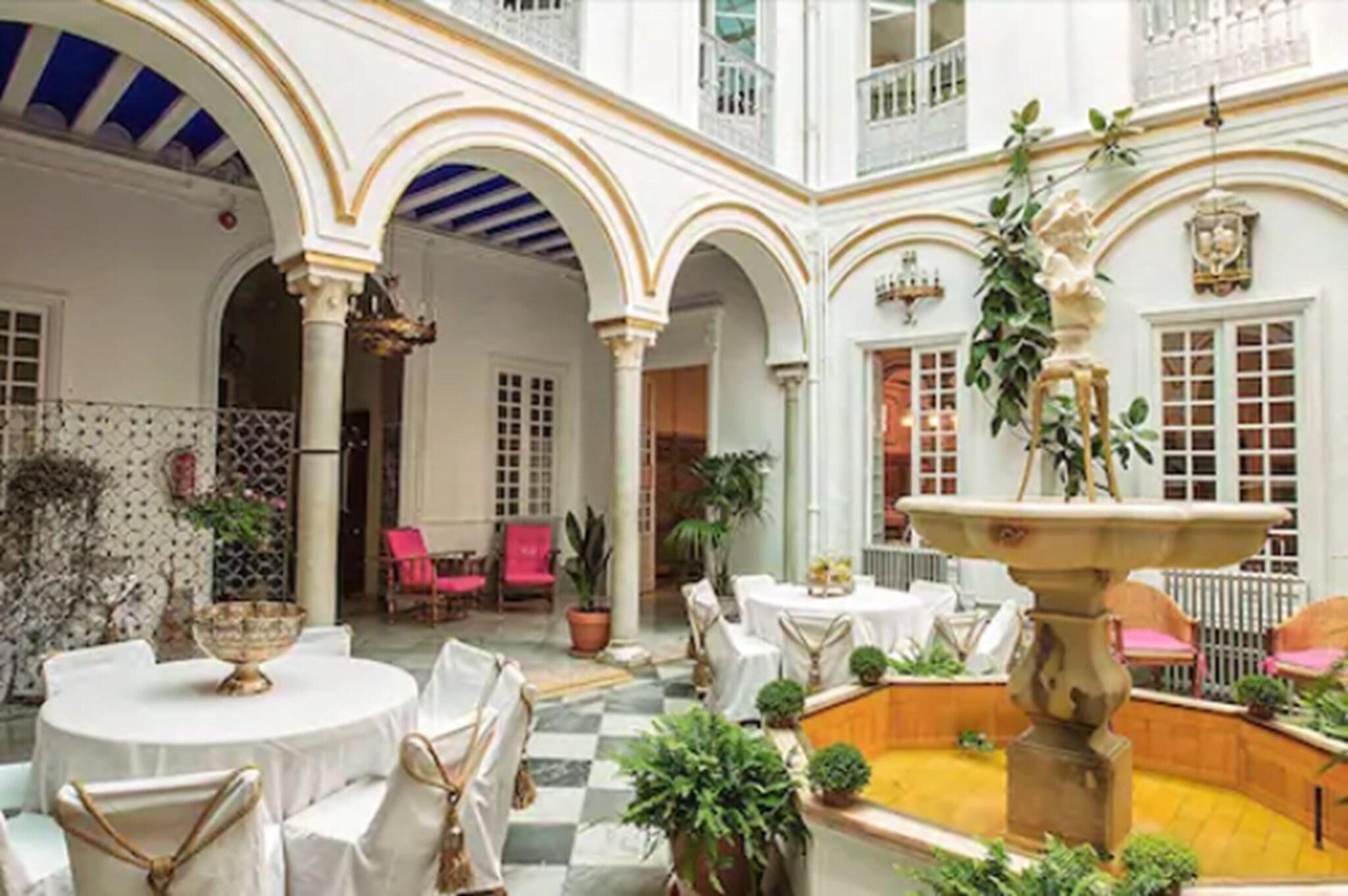 Varios Hotel Simón