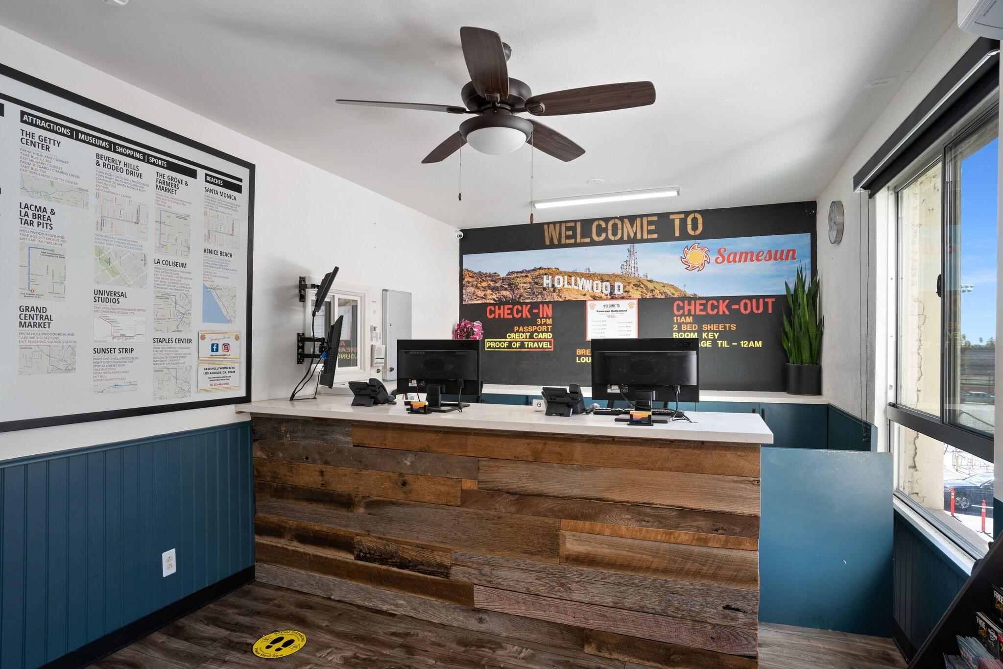 Vista Lobby Walk Of Fame Hostel