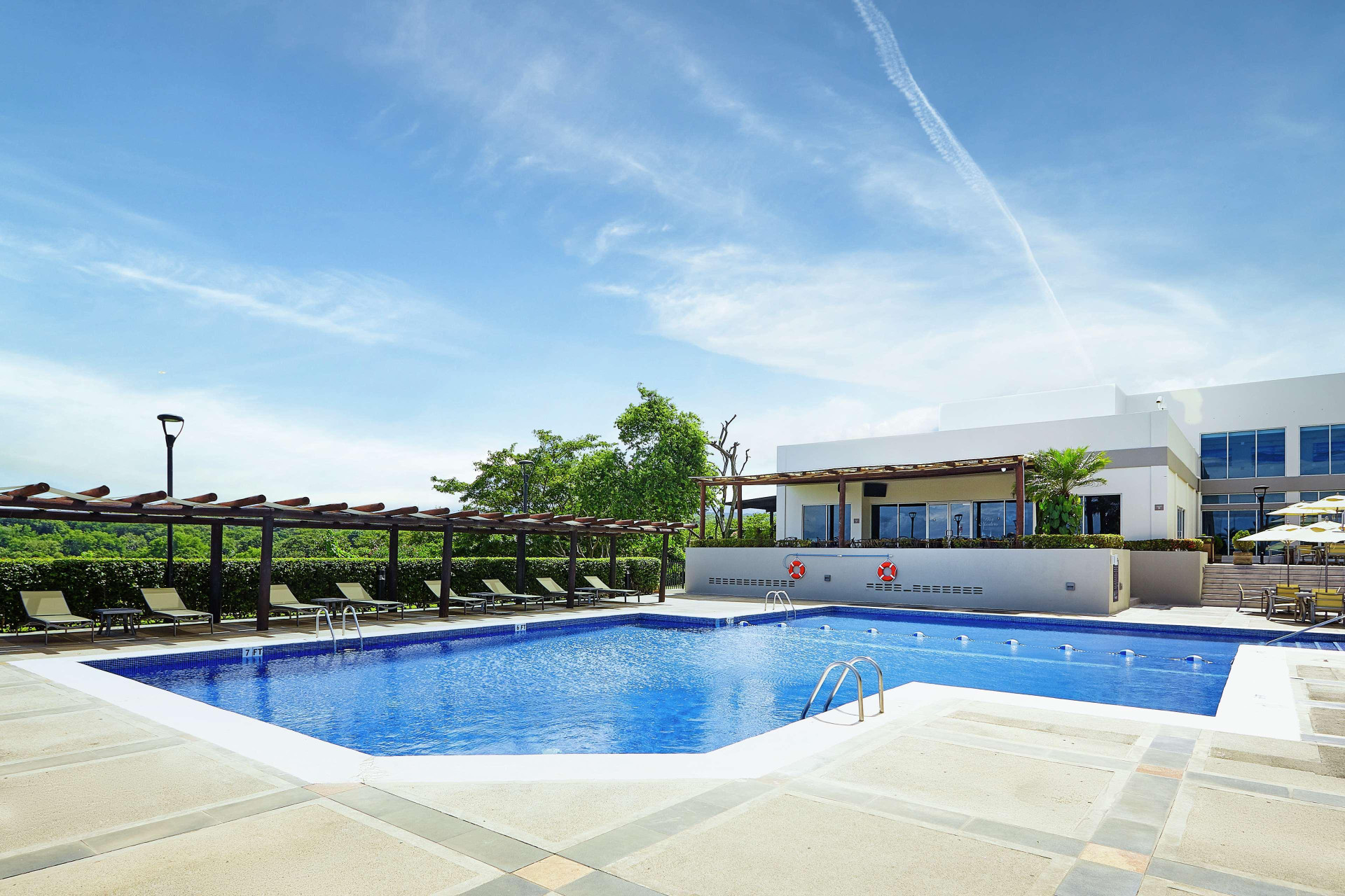 Vista Piscina DoubleTree by Hilton Managua