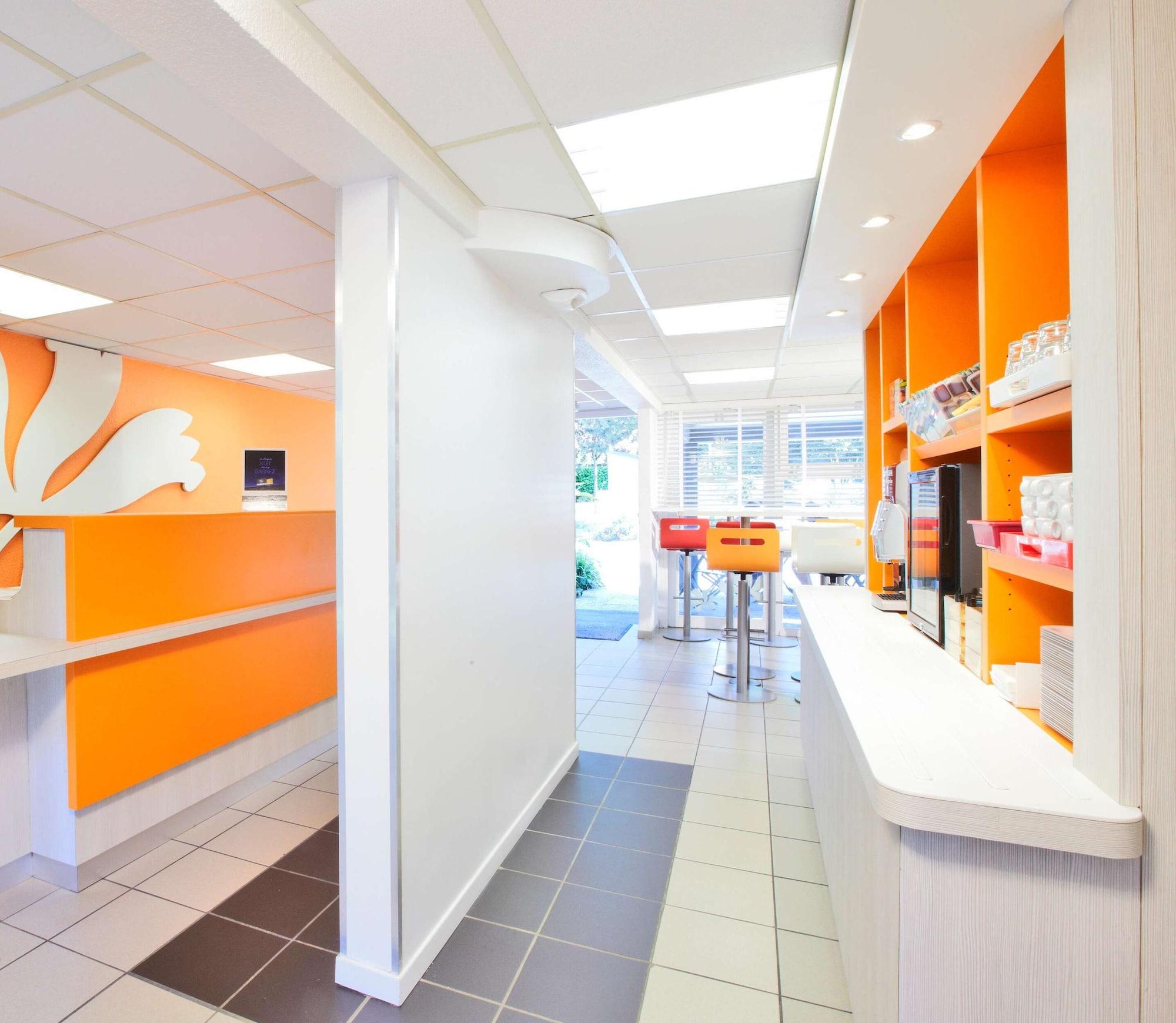 Varios Premiere Classe Tours Nord