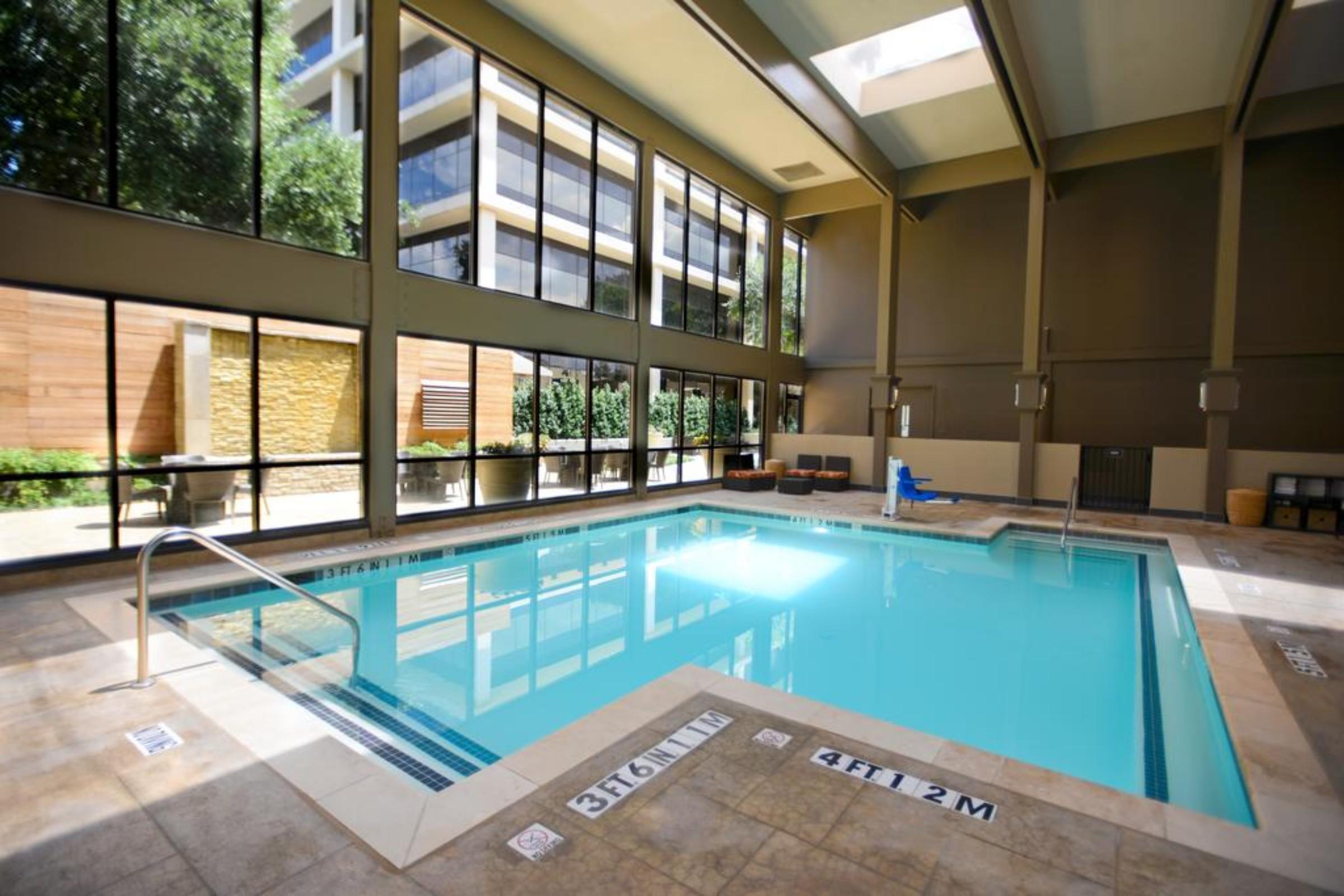 Vista Piscina Hotel Mockingbird, Dallas, A Tribute Portfolio Hotel