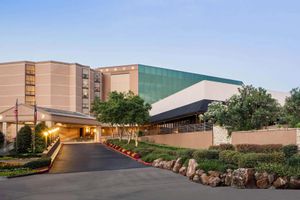 Alojamiento - Sonesta Hotel Houston IAH Airport