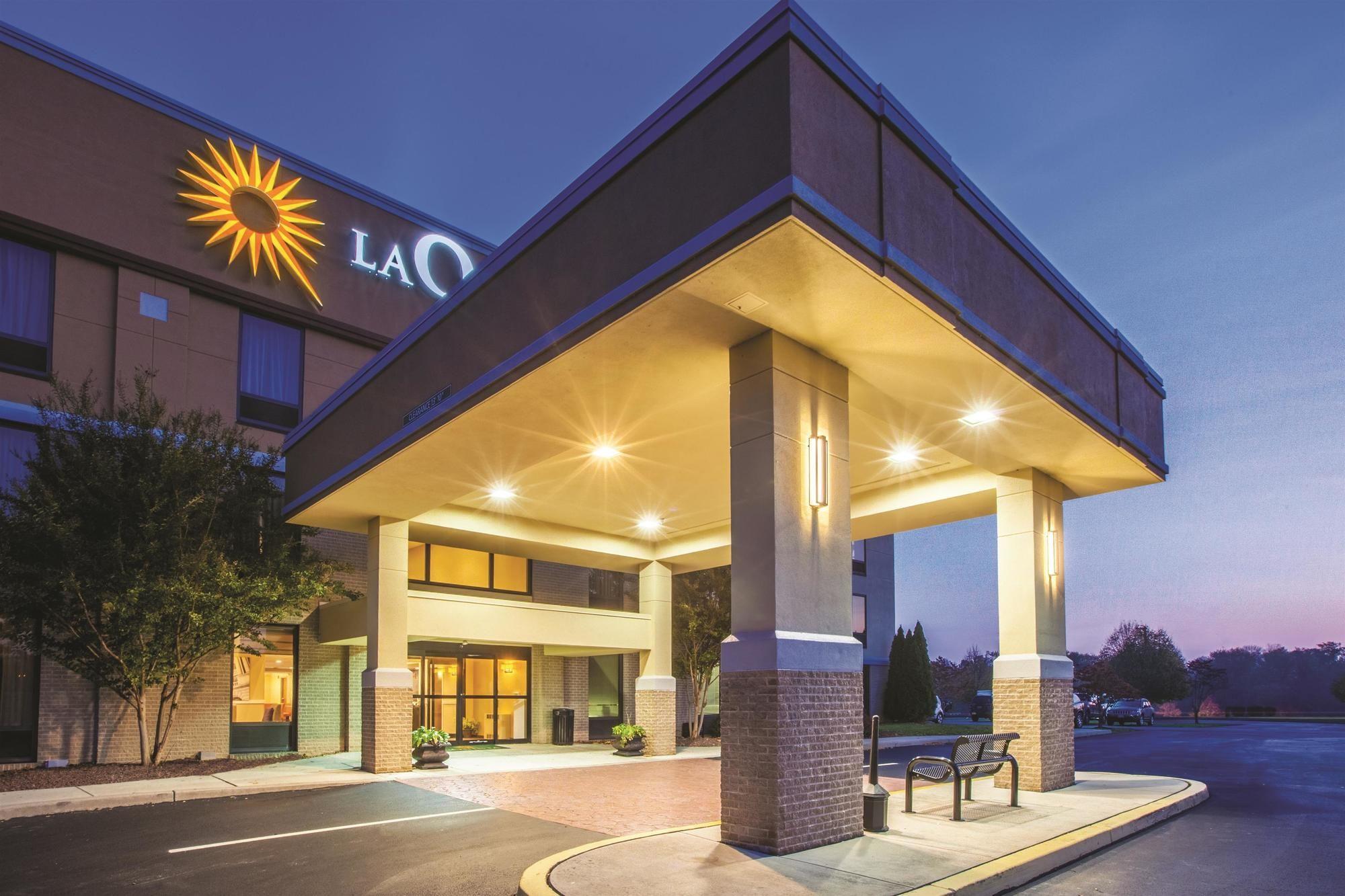 Vista Exterior La Quinta Inn & Suites by Wyndham Mechanicsburg - Harrisburg