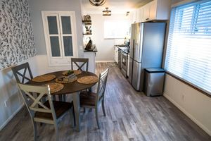 Alquiler Vacacional - Brand New Renovation - 3BR/1BA in the heart of Metro Detroit