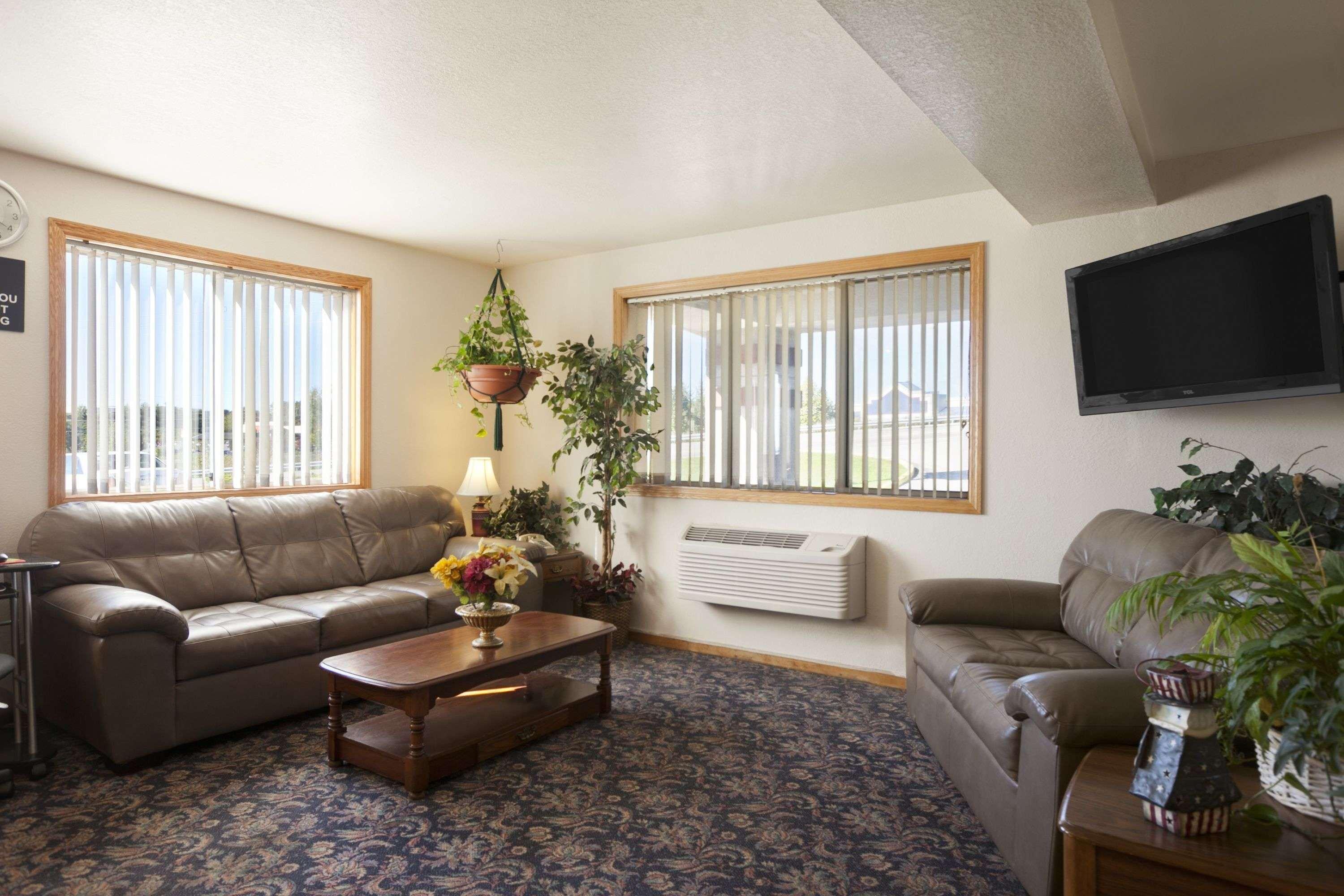 Vista Lobby Super 8 by Wyndham Johnstown