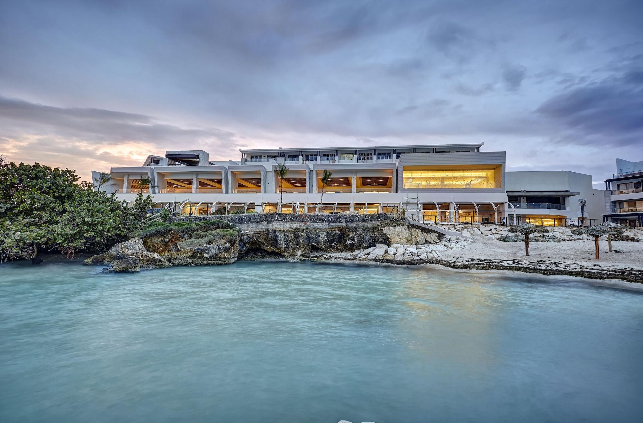 Vista Exterior Royalton Negril, An Autograph Collection All-Inclusive Resort
