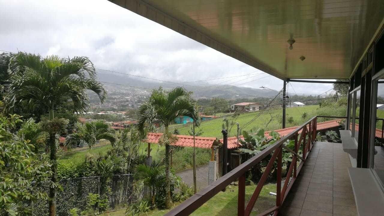 Comodidades del Alojamiento Hotel Brisas Del Volcán Platanar