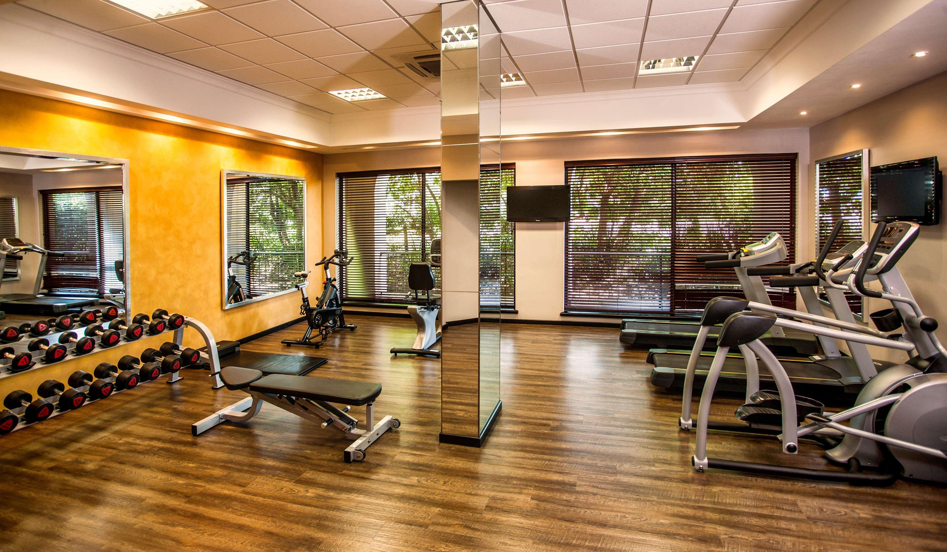 Instalaciones Recreativas Garden Court Or Tambo