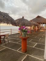 Alojamiento - Traditional Sierra Leon Oceanfront Rooms