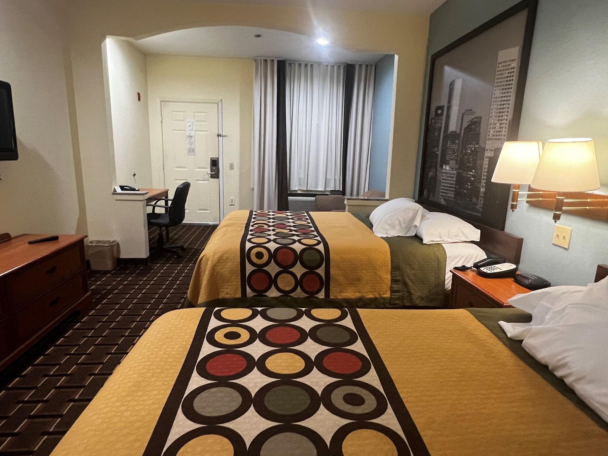 Varios Super 8 by Wyndham Stafford Sugarland Area
