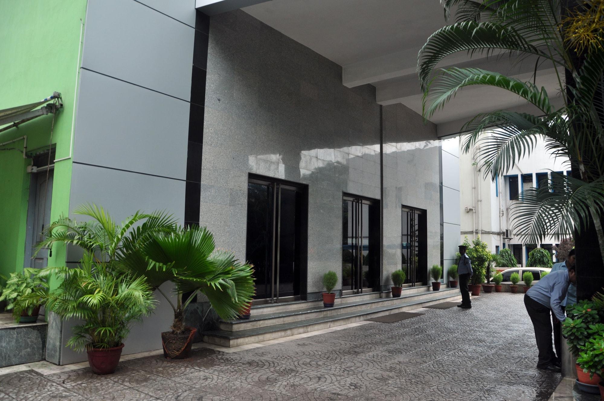 Vista Exterior Indismart Hotel
