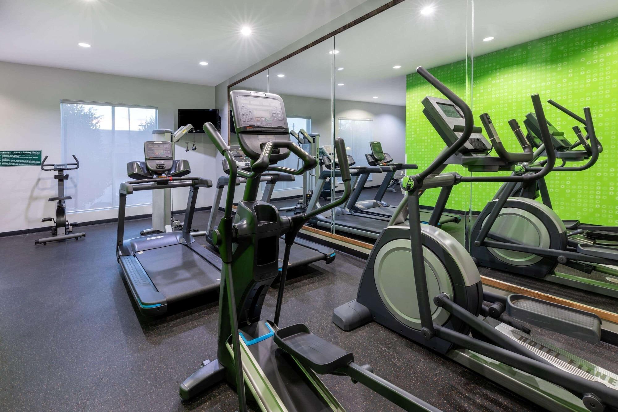 Gimnasio La Quinta Inn & Suites by Wyndham Houston NW Beltway8/WestRD