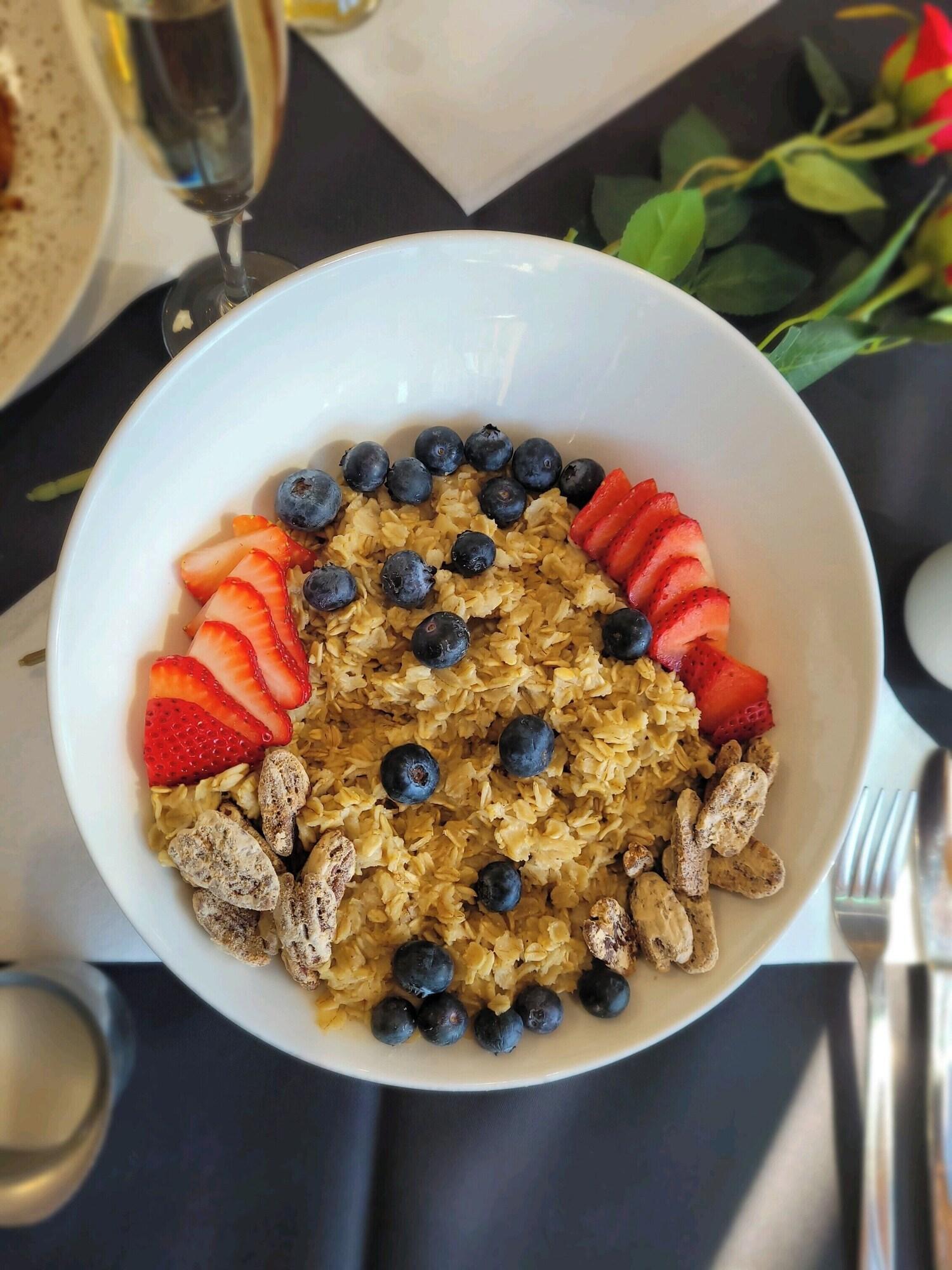 Restaurant Gaia Hotel & Spa Redding, an Ascend Hotel