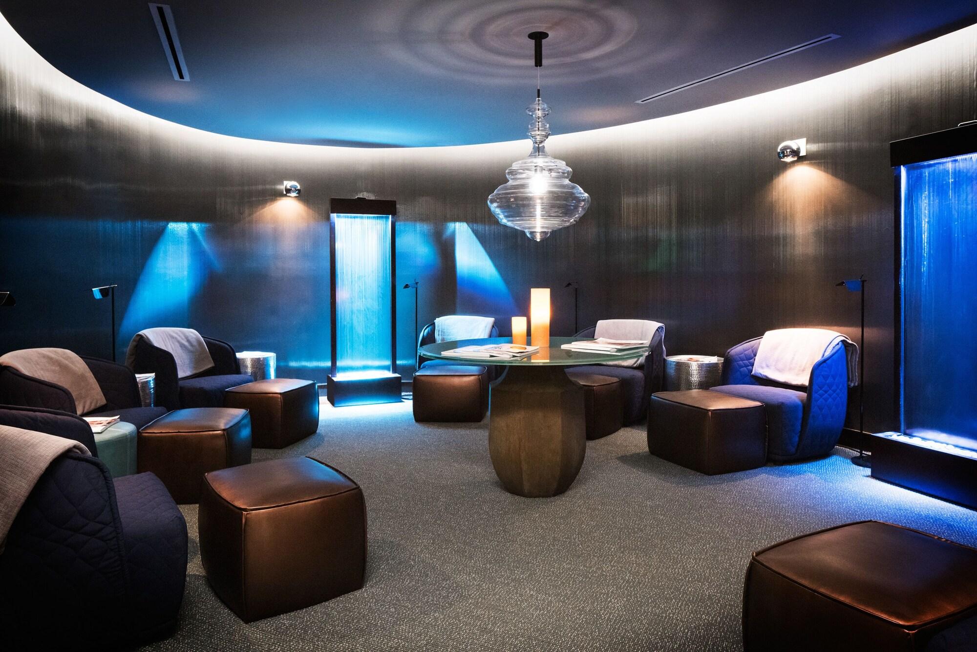 Spa The Logan Philadelphia, Curio Collection by Hilton