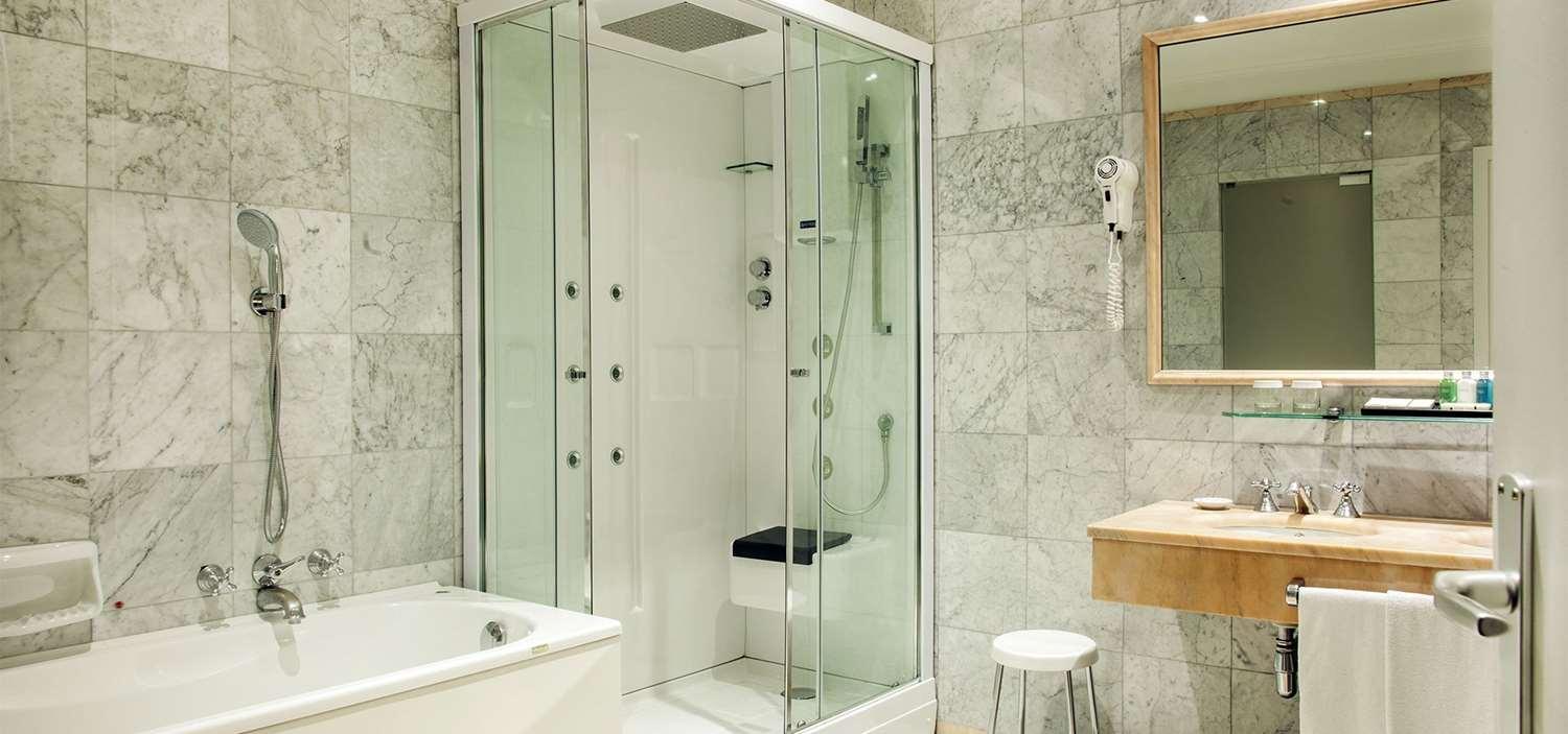 Hotel Hotel De la Ville - A SINA Hotel