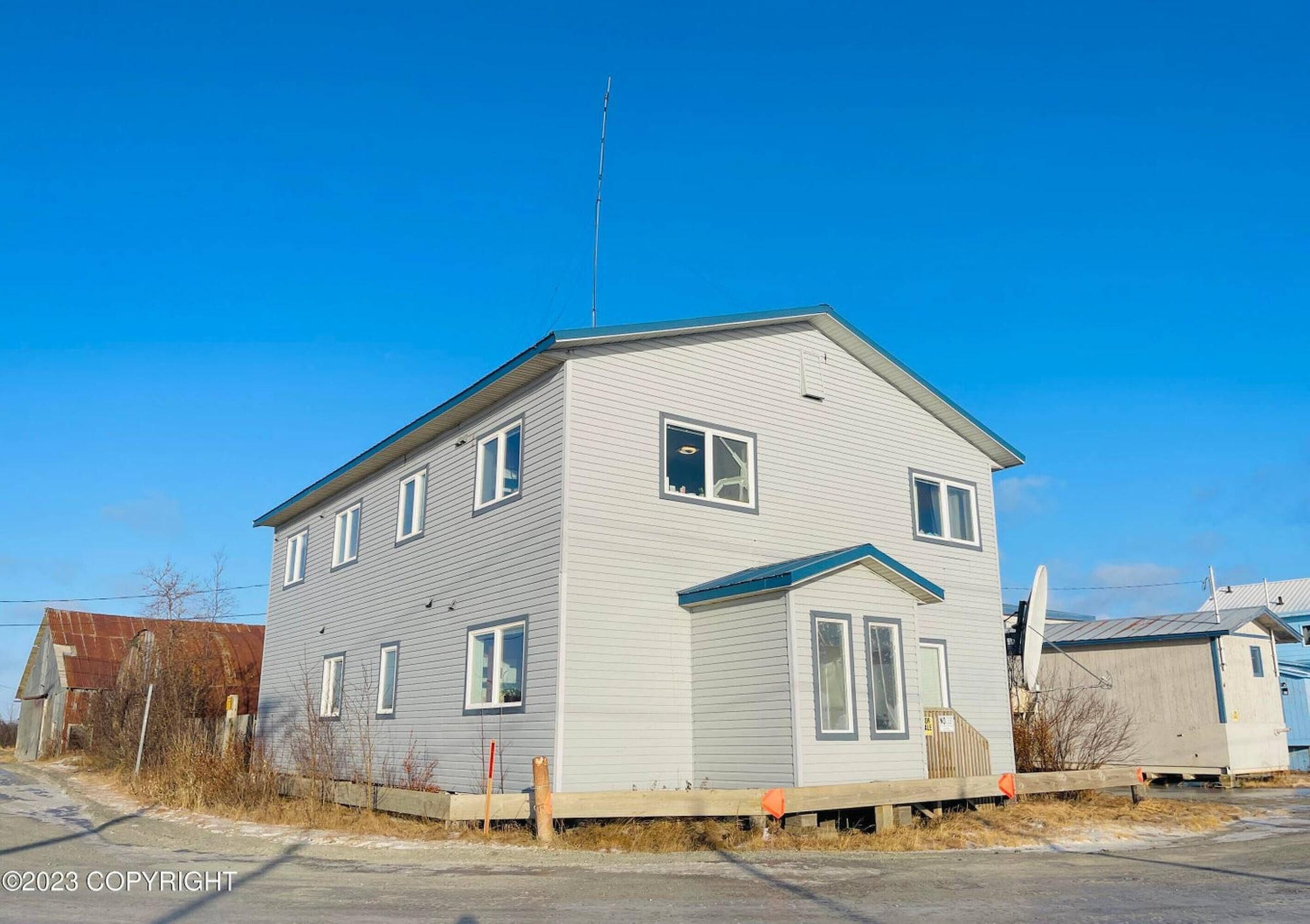 Varios River House Hotel