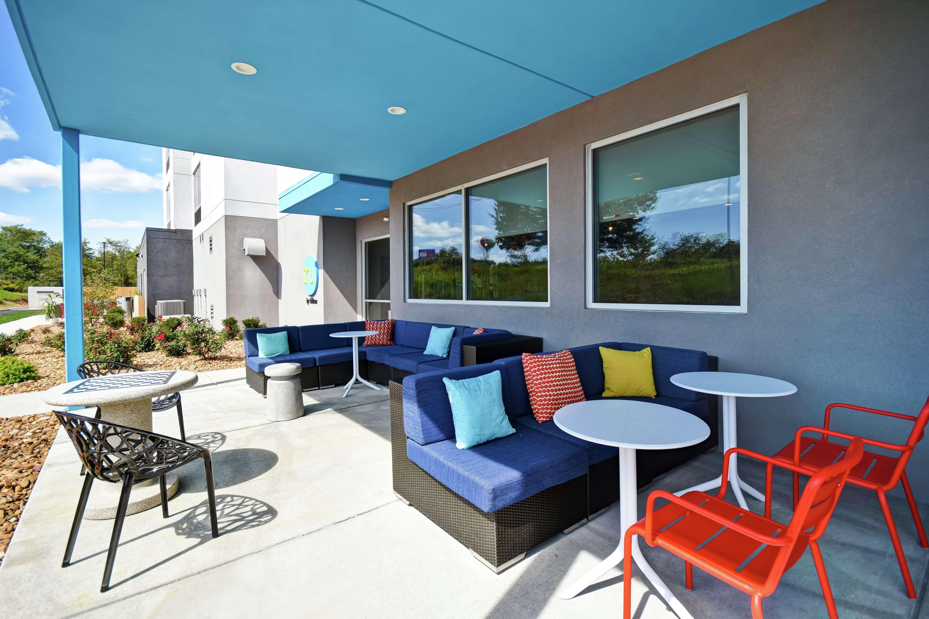 Vista Exterior Tru by Hilton Wytheville