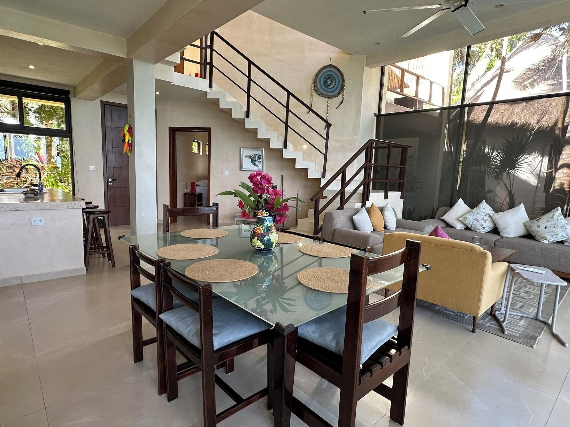 Comodidades del Alojamiento Casa Playa Maya Beachfront Property