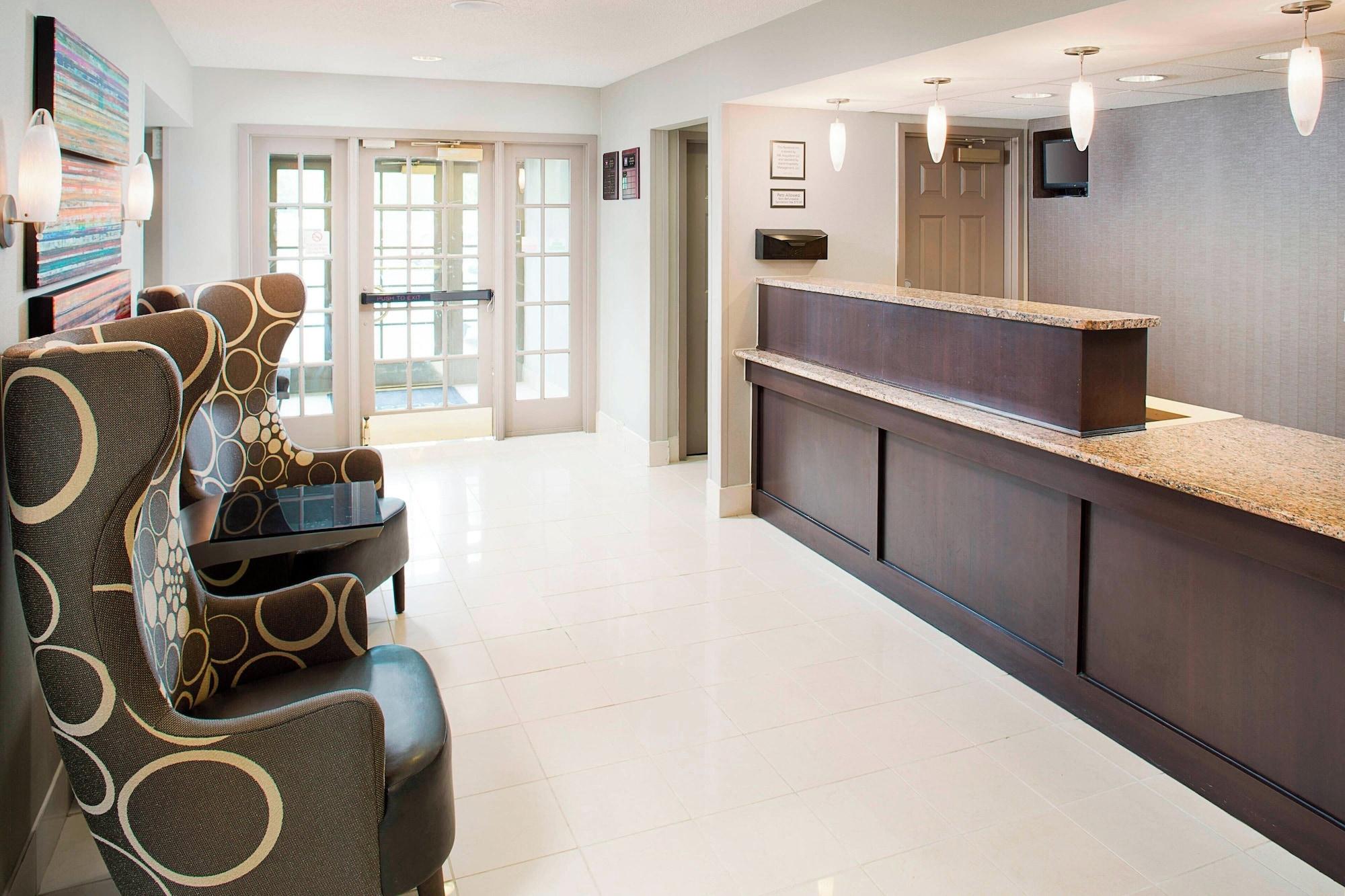 Vista Lobby Residence Inn by Marriott Richmond West End