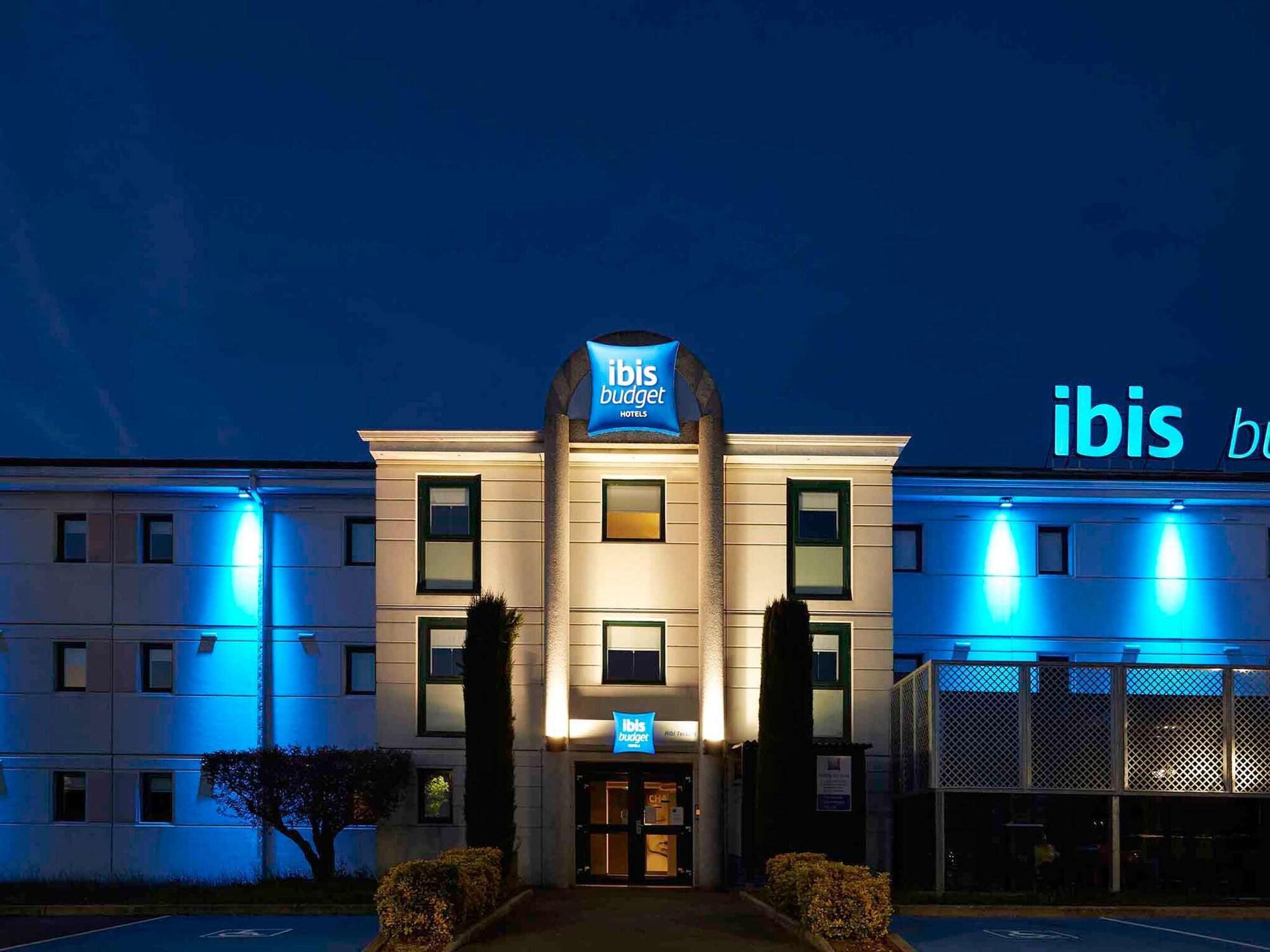 Vista Exterior ibis budget Albi Terssac