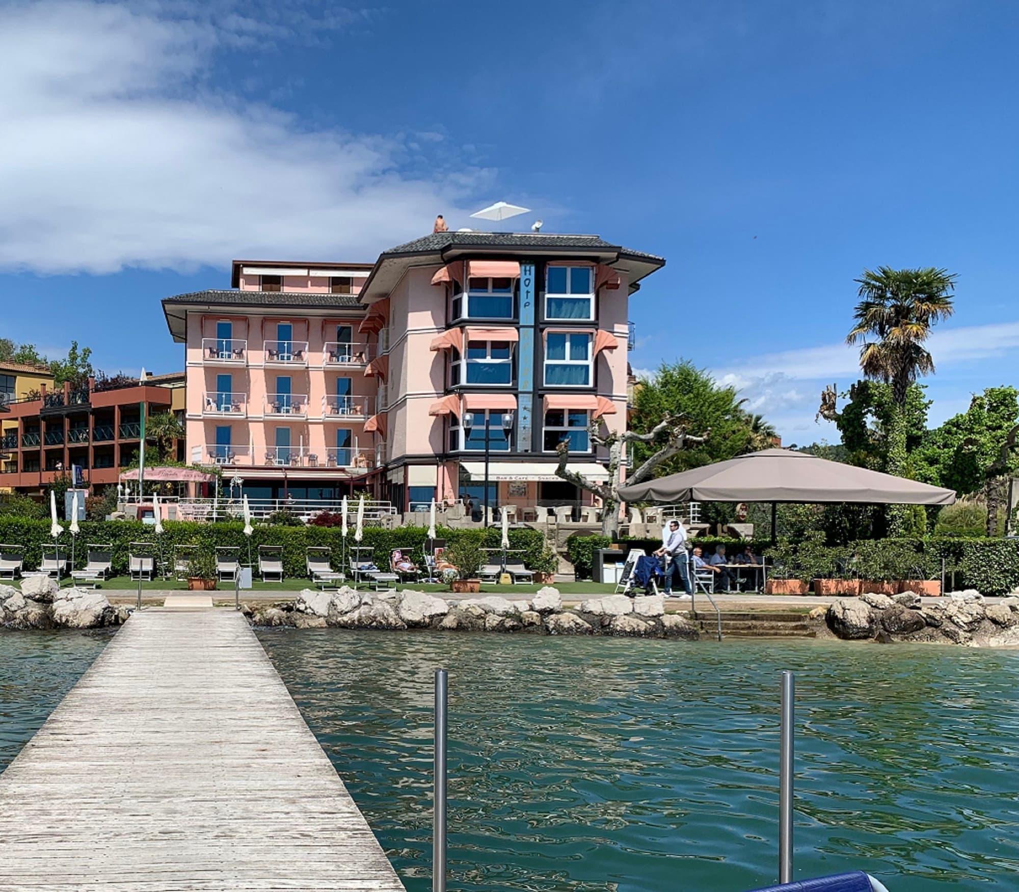 Vista Exterior Hotel Kriss Internazionale