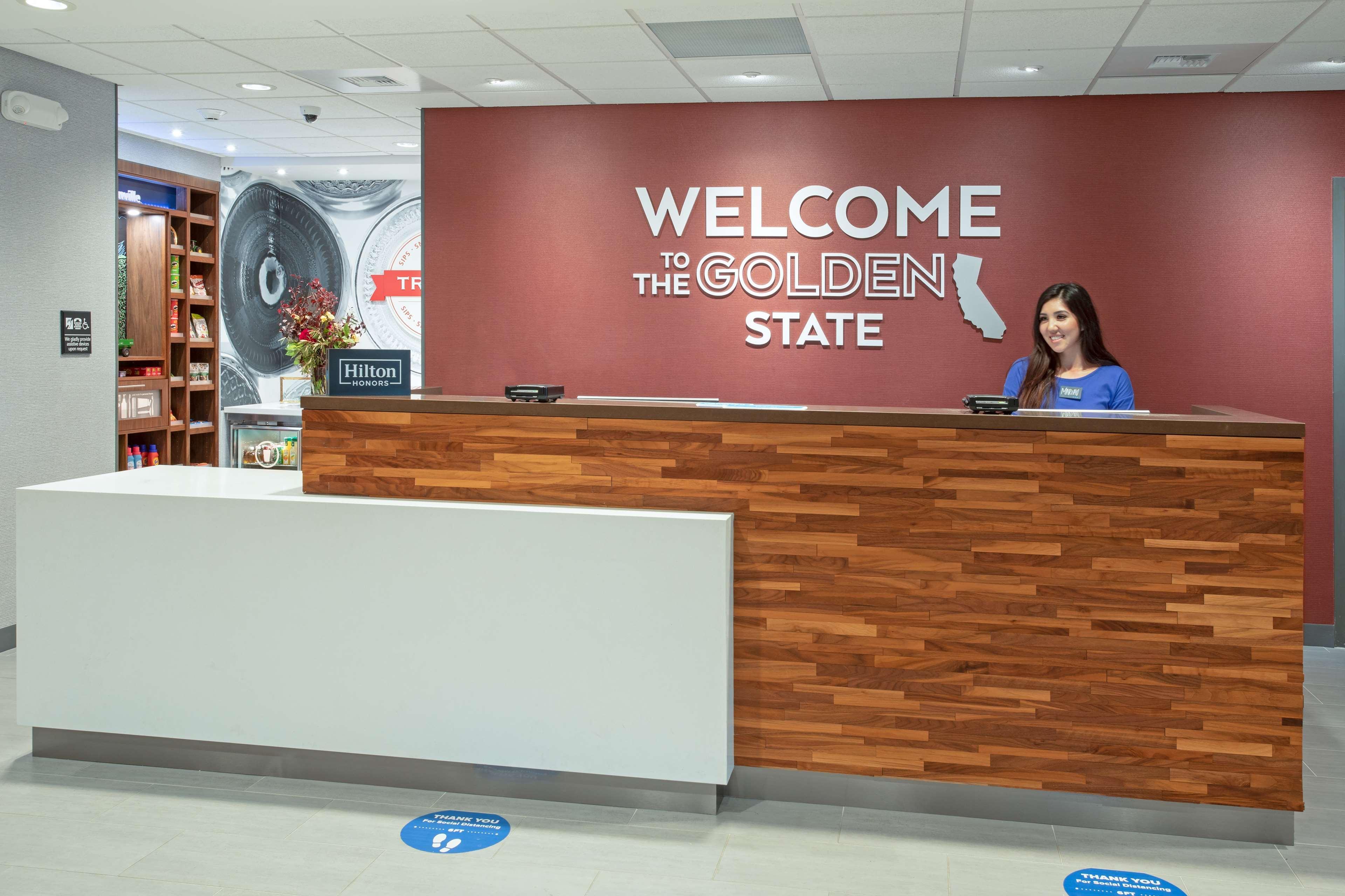 Vista Lobby Hampton Inn & Suites Watsonville