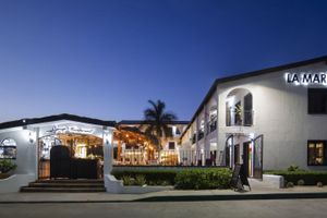 Alojamiento - La Marina Inn