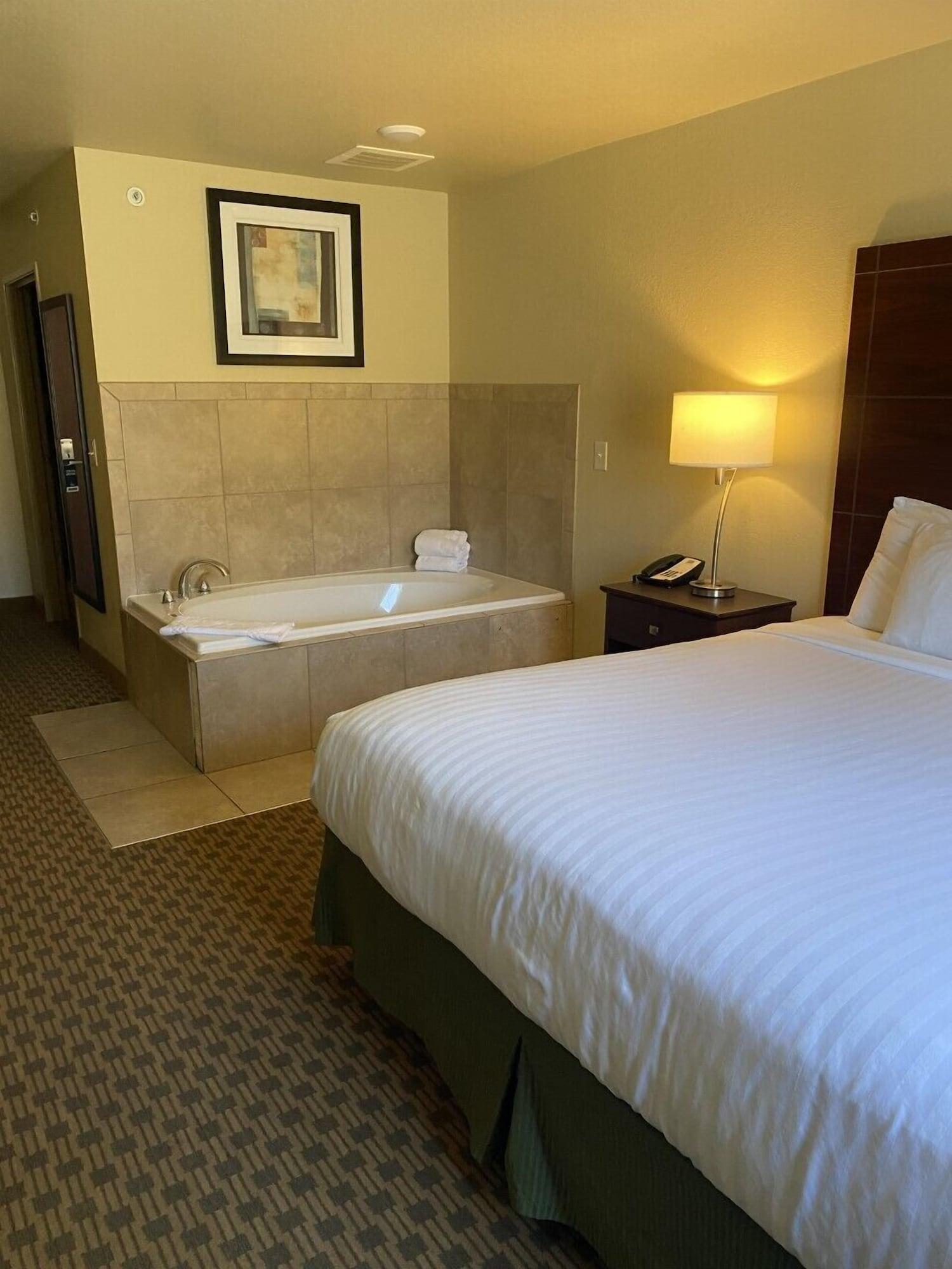 Vista Piscina Cobblestone Hotel & Suites - Salem