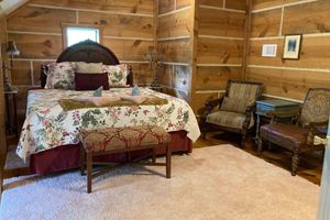 Alquiler Vacacional - Tranquil retreat  on 16 acres sleeps 10 guests.