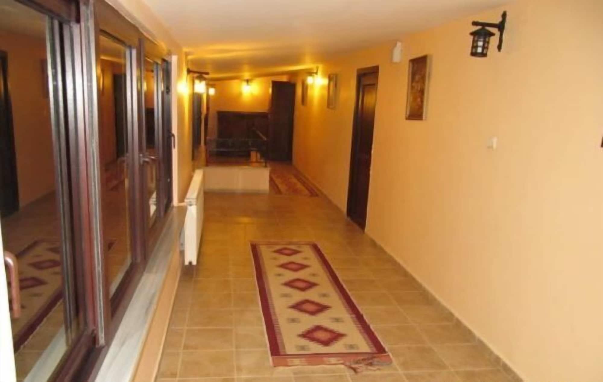 Varios Santa Roza Butik Otel