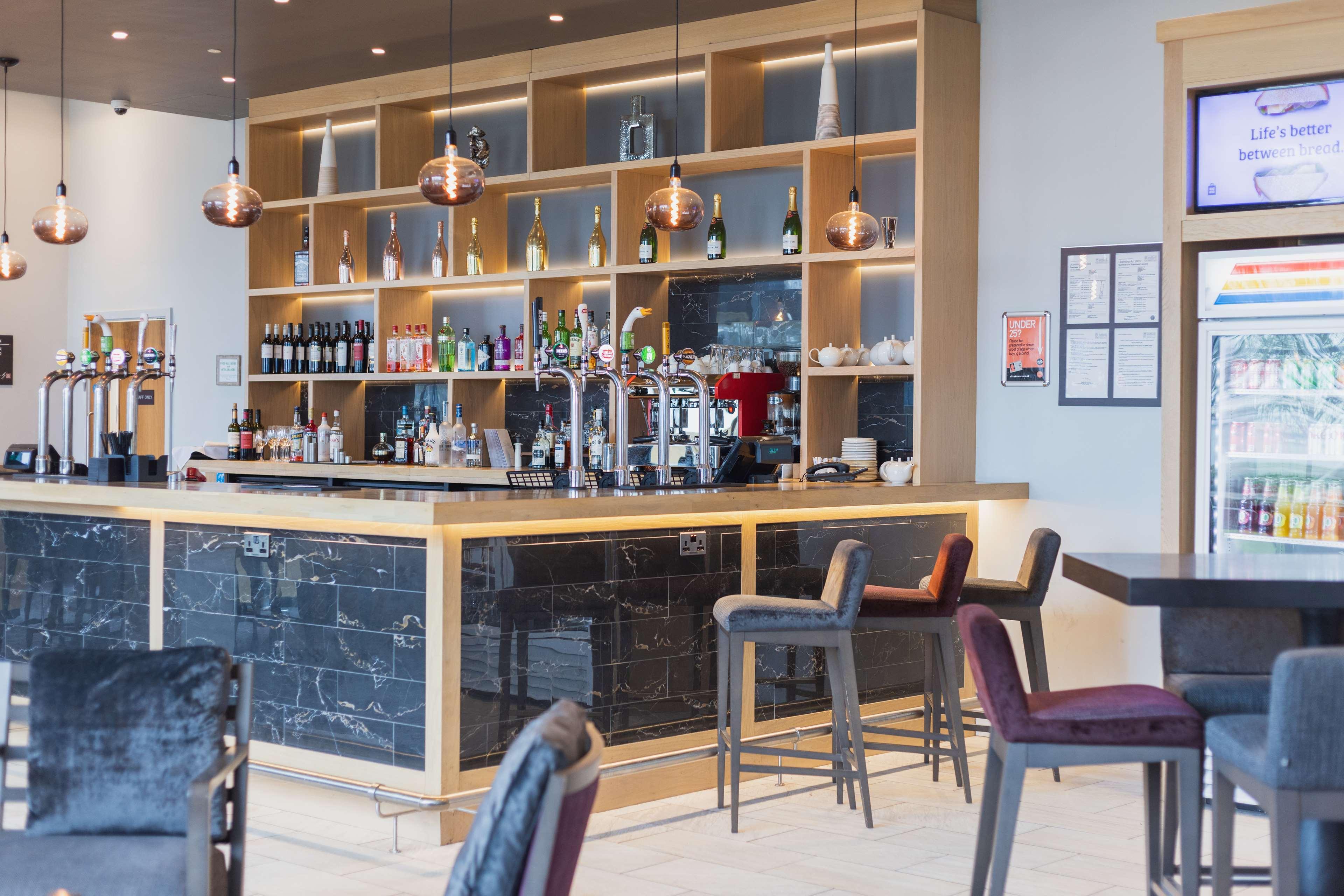 Bar/Salón Hilton Garden Inn Birmingham Airport