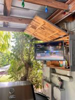 Alquiler Vacacional - Sea Grape Escape Mid-Century Tropical Oasis!