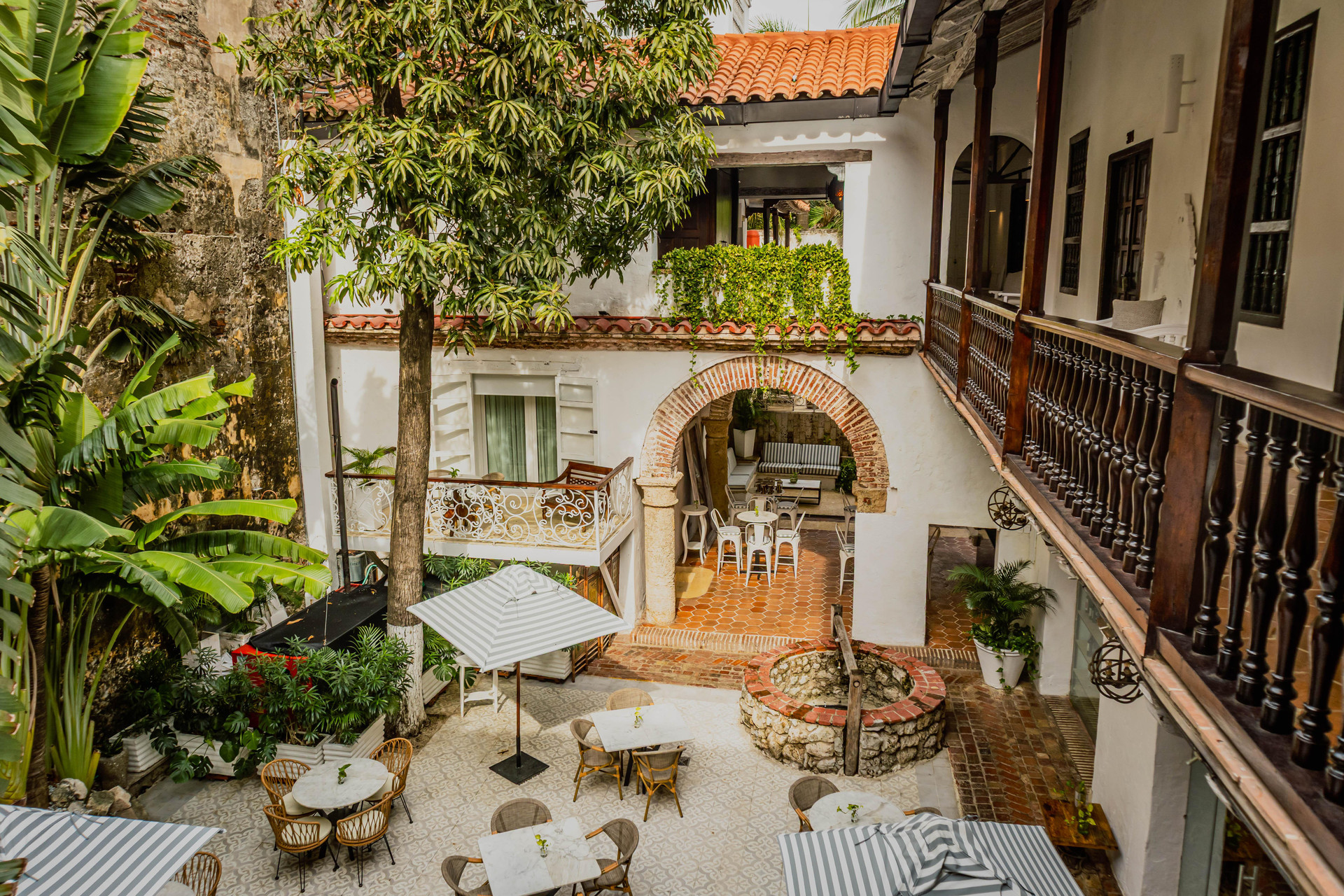 Vista Exterior Hotel El Marqués By GEH Suites