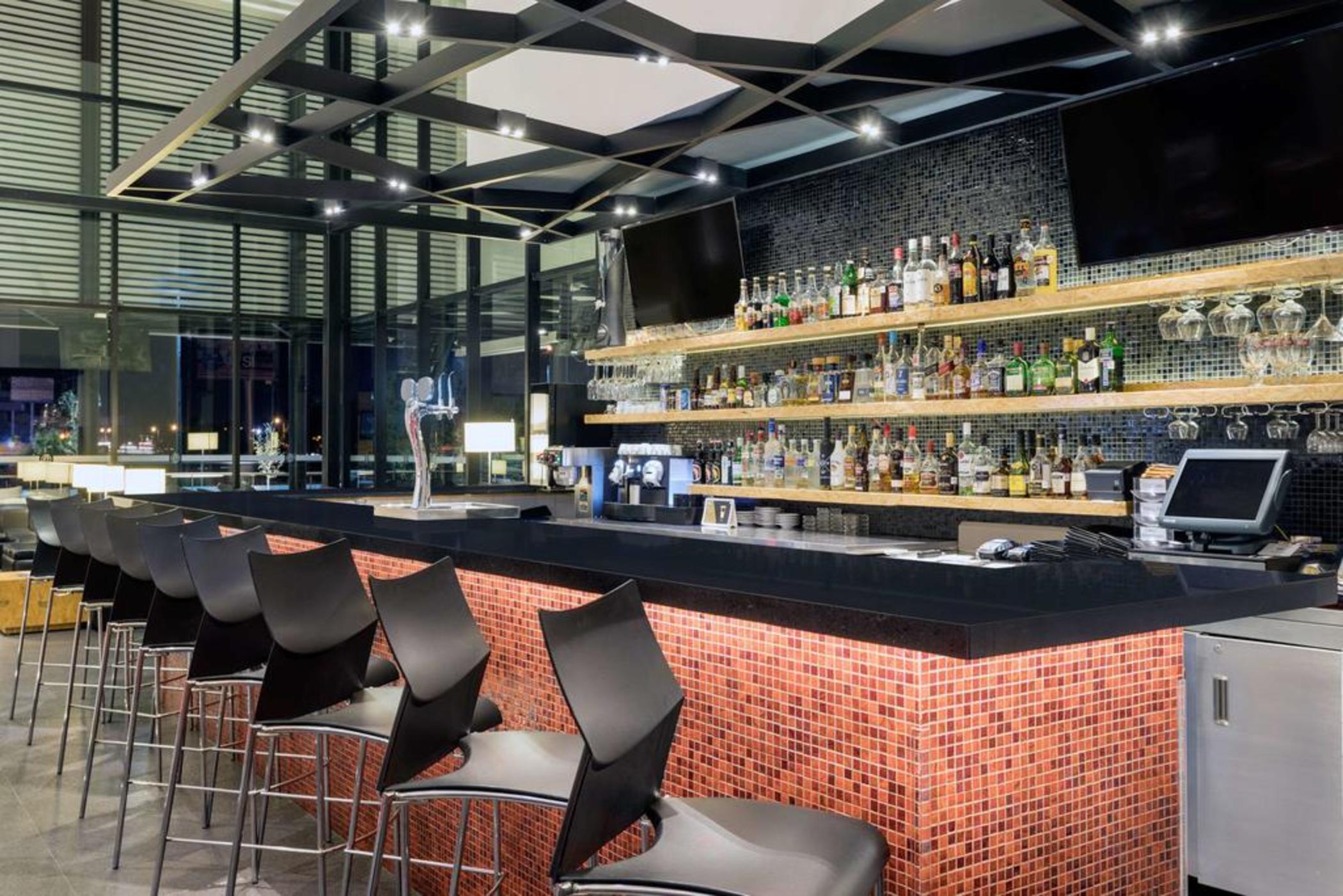 Bar/Salón Ramada Encore San Luis Potosi