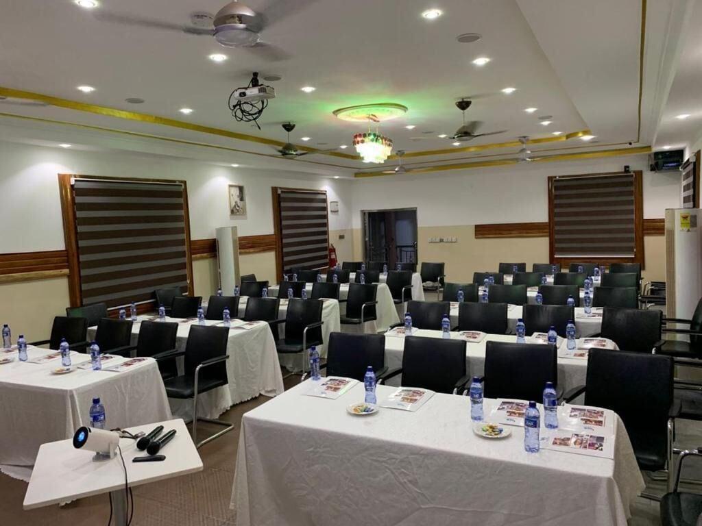 Sala de Reuniones Sannak Hotel