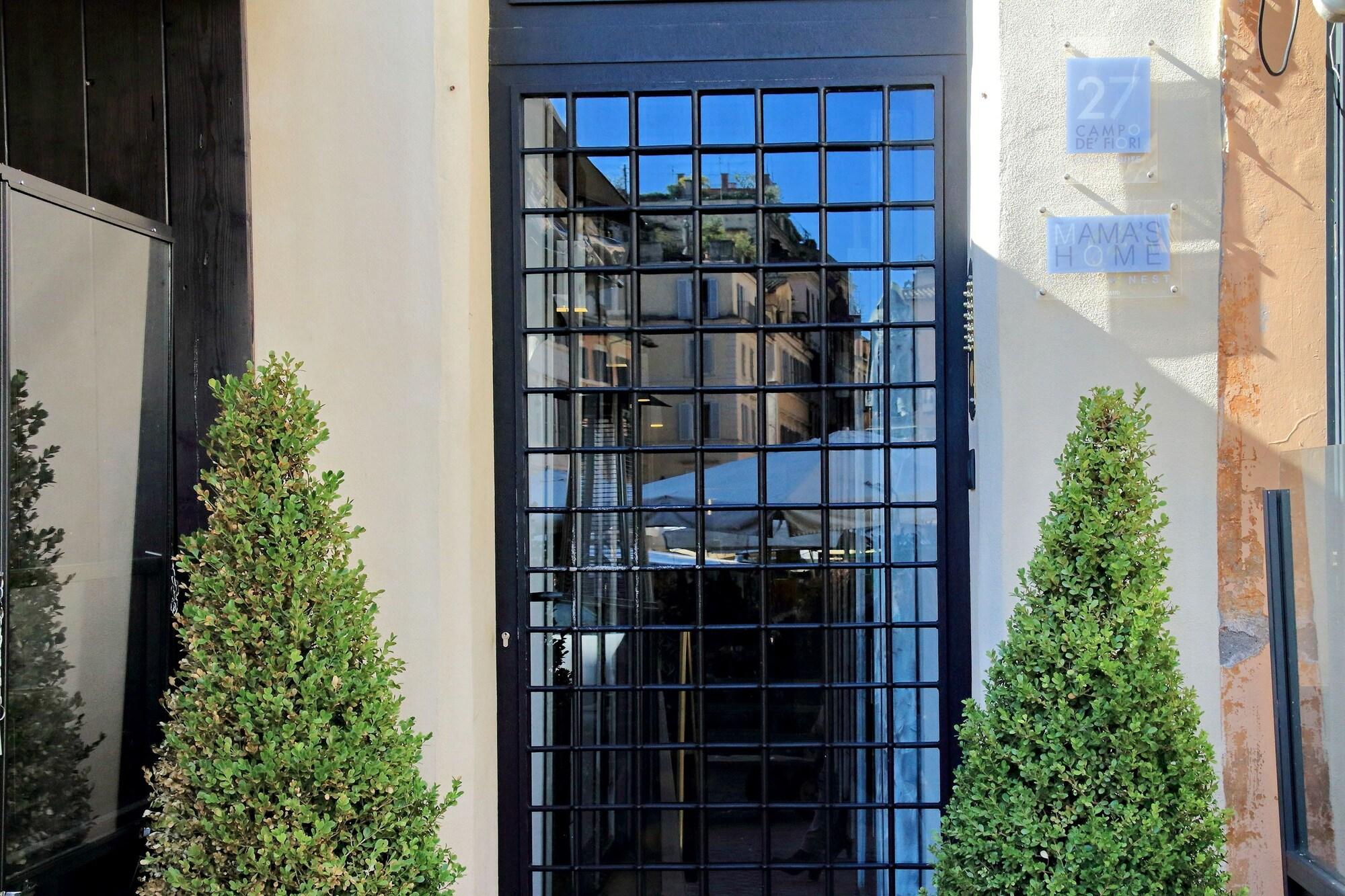 Vista Exterior Mama's Home Rome