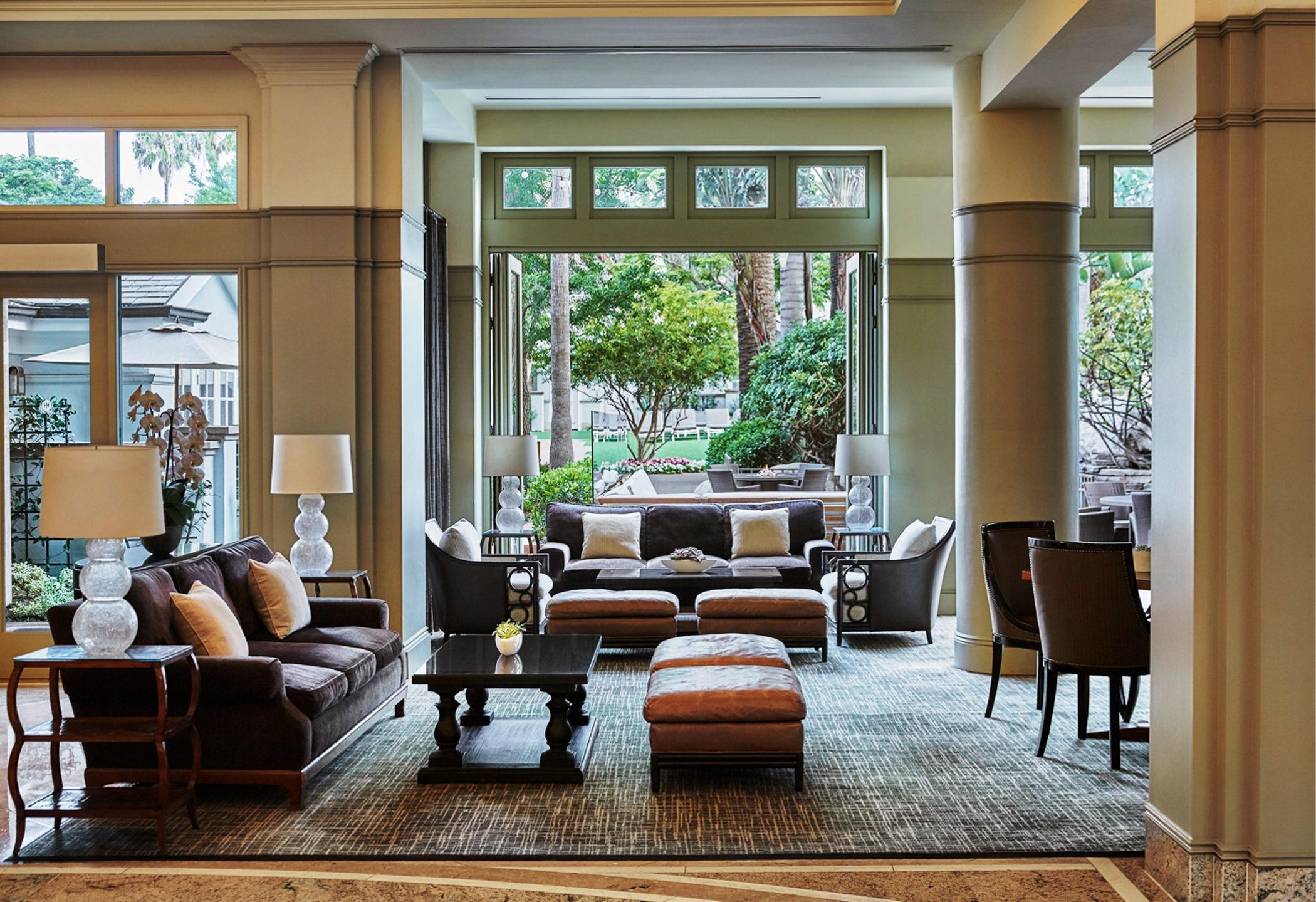 Vista Lobby Fairmont Miramar Hotel & Bungalows