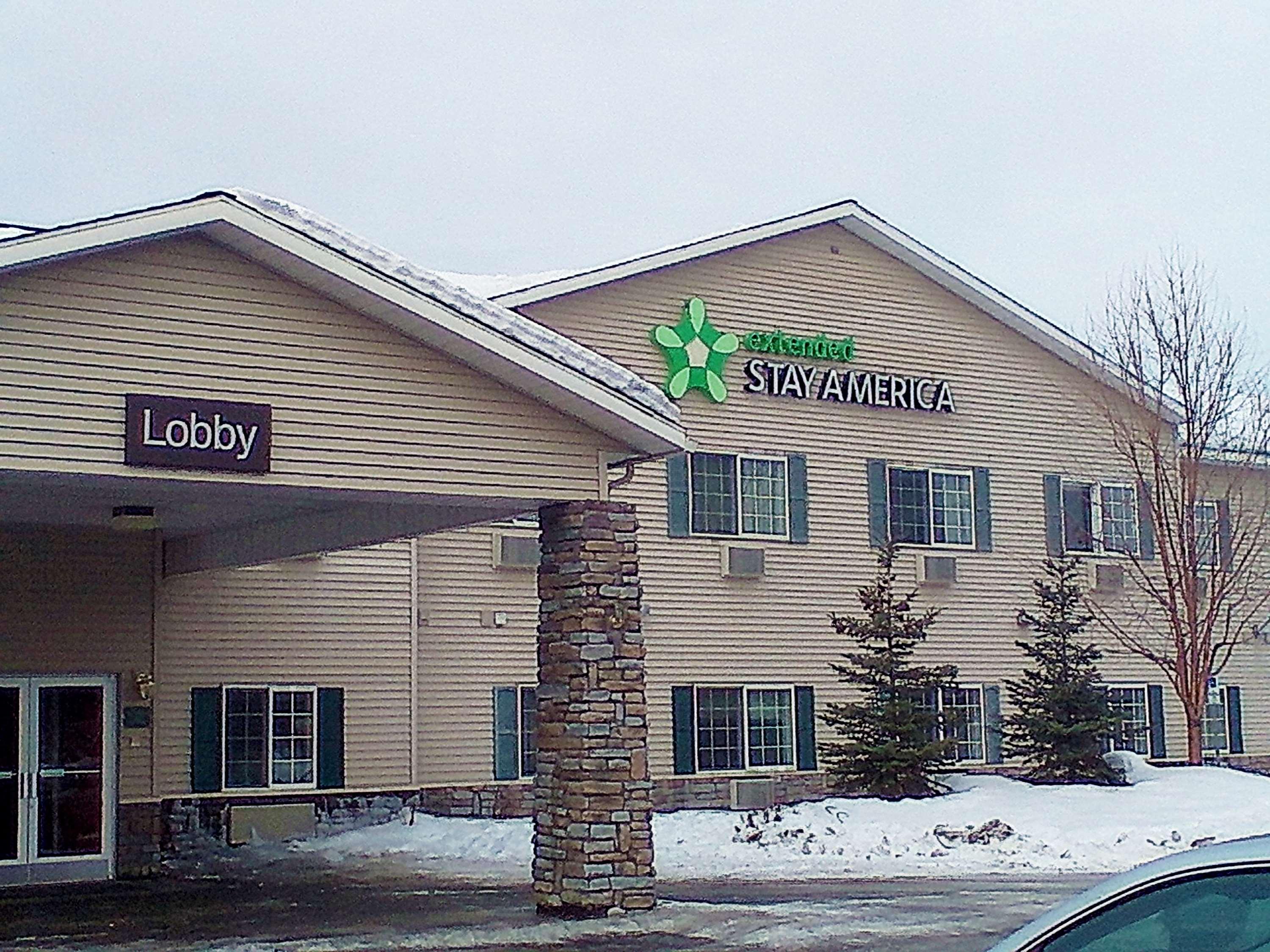 Vista Exterior Extended Stay America Suites Fairbanks Old Airport Way