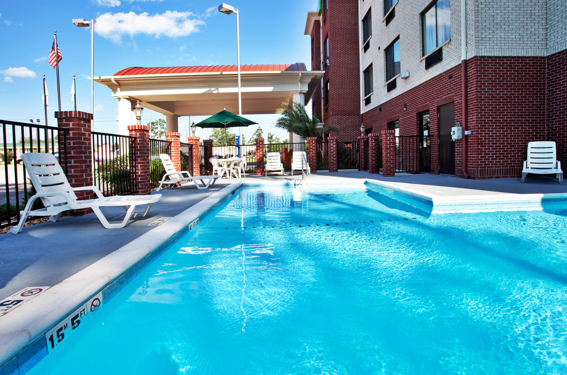 Vista Piscina Holiday Inn Express & Suites Biloxi Ocean Springs