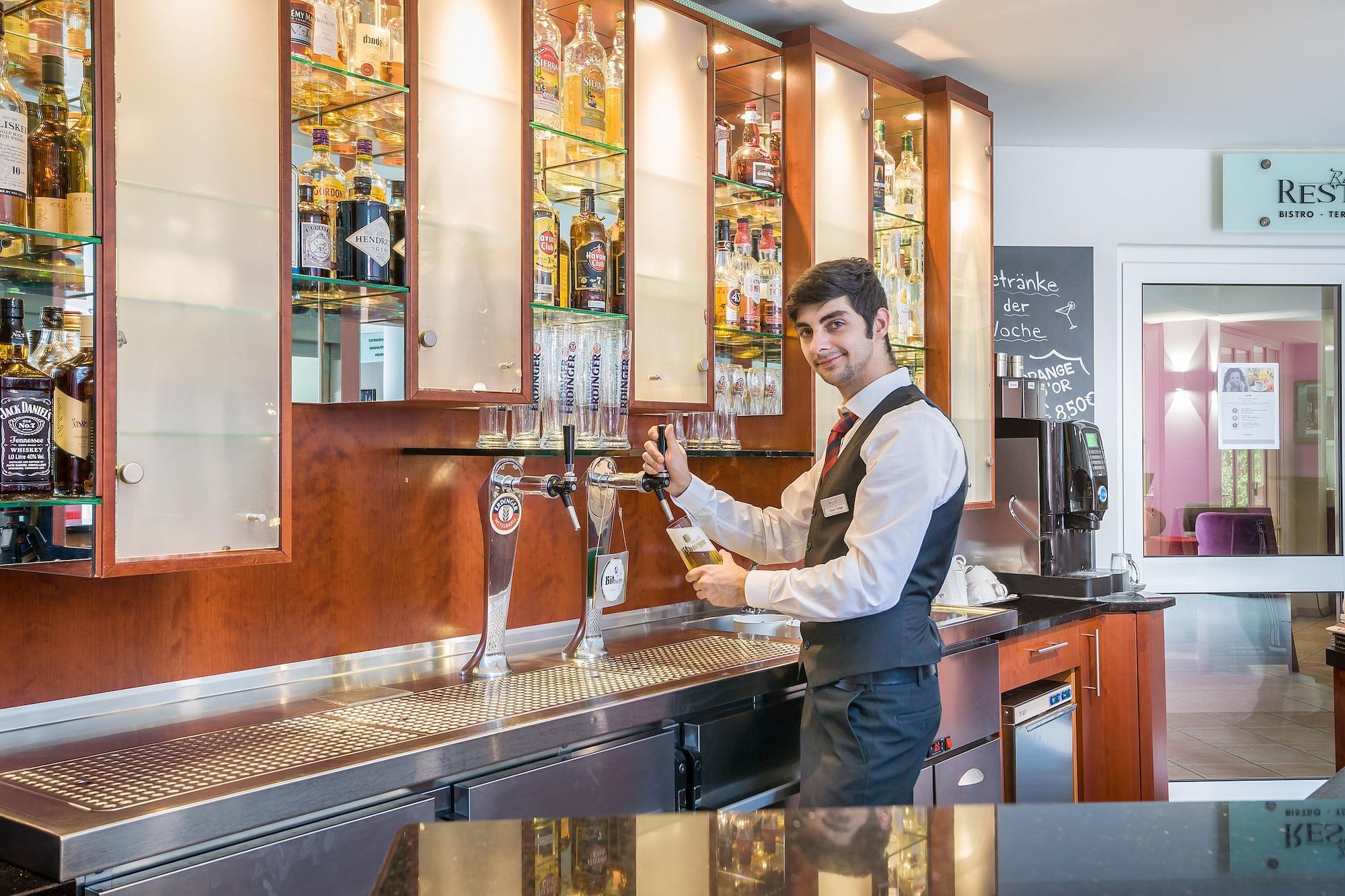 Bar/Salón Garner Hotel Oberhausen by IHG