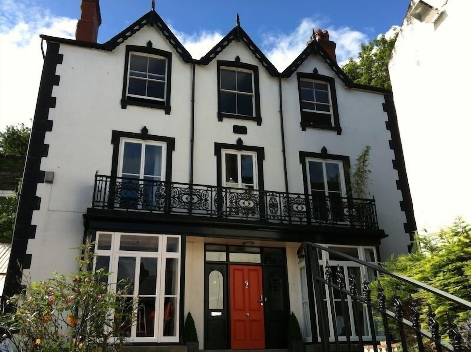 Varios Greenbank Lodge Llangollen