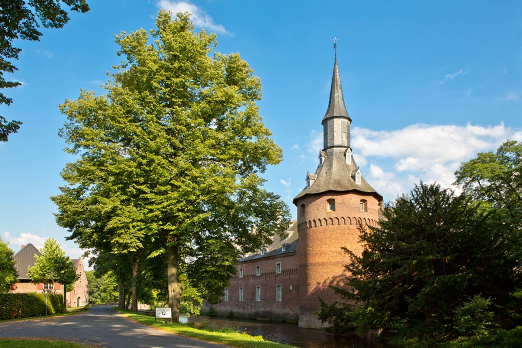 Varios Schloss Wissen Hotellerie