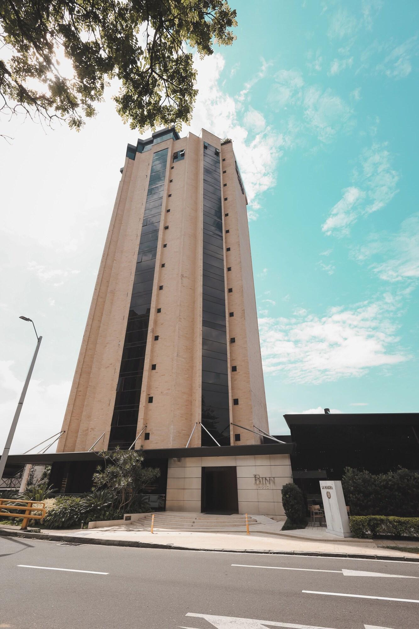 Vista Exterior Binn Hotel