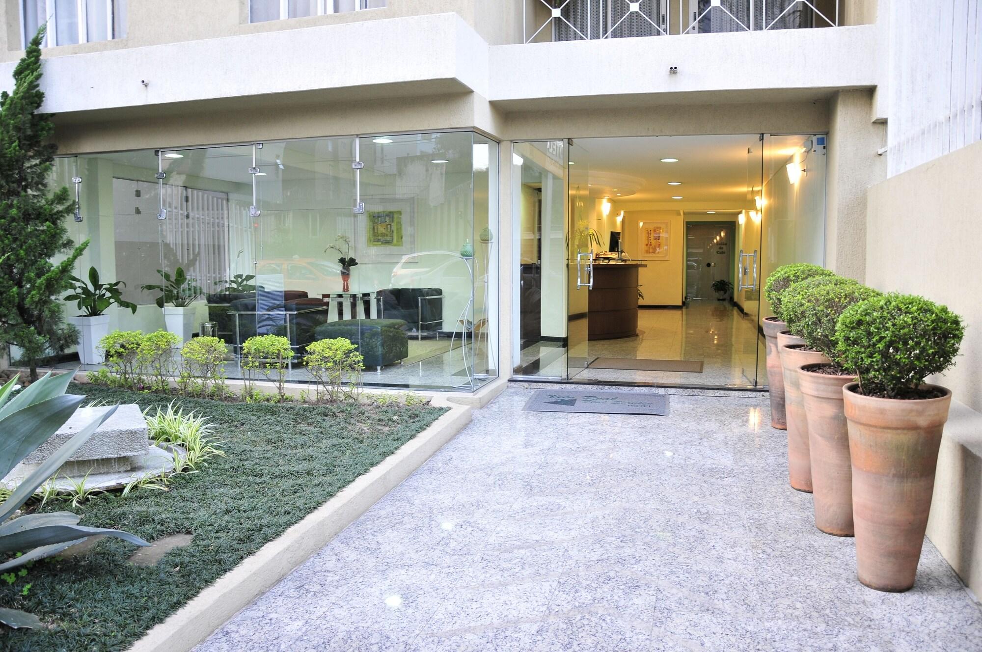 Varios Ampiezza Flat Hotel
