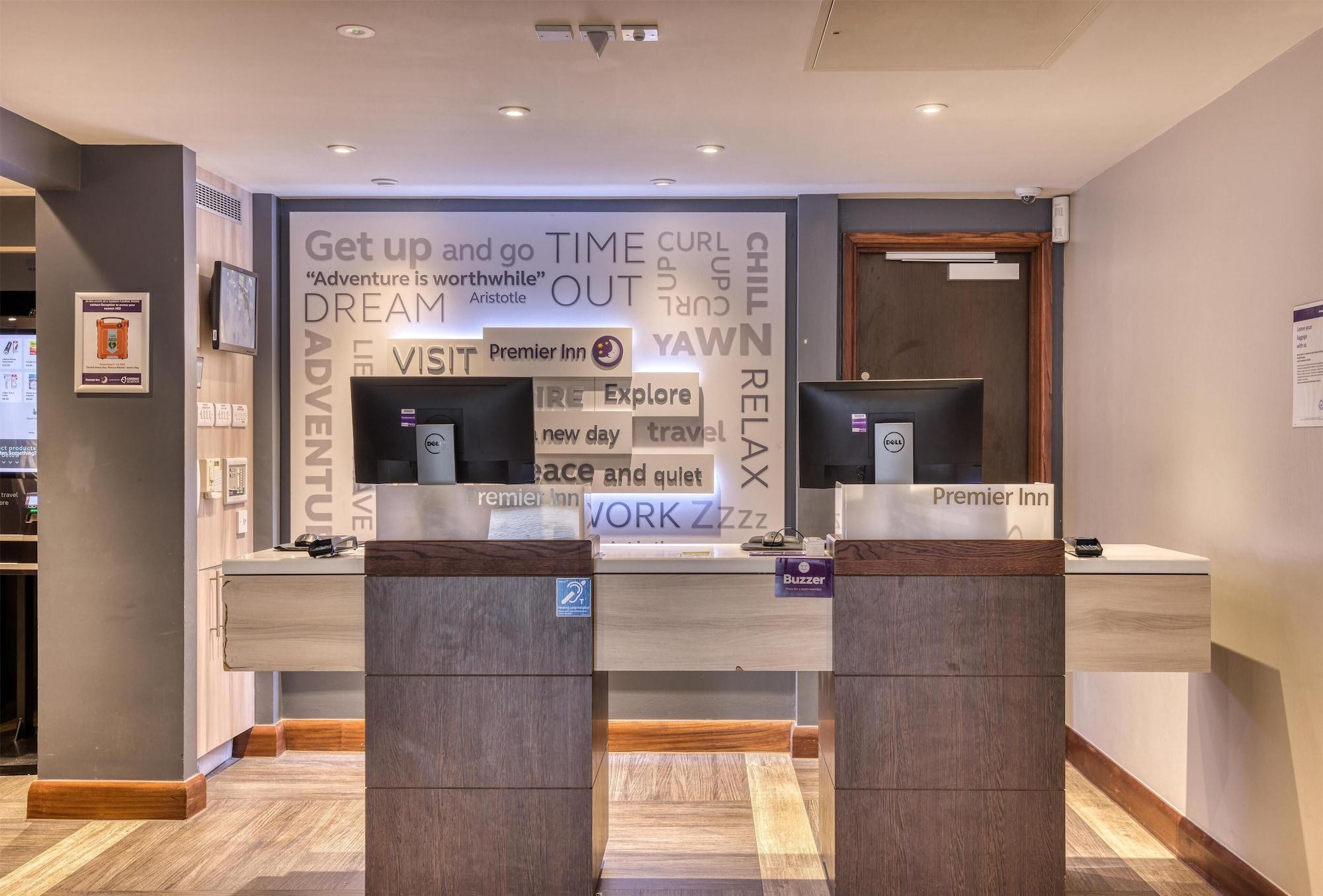 Vista Lobby Premier Inn London Gatwick South