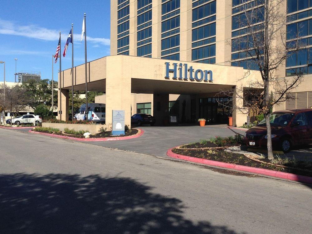 Vista da fachada Hilton San Antonio Airport