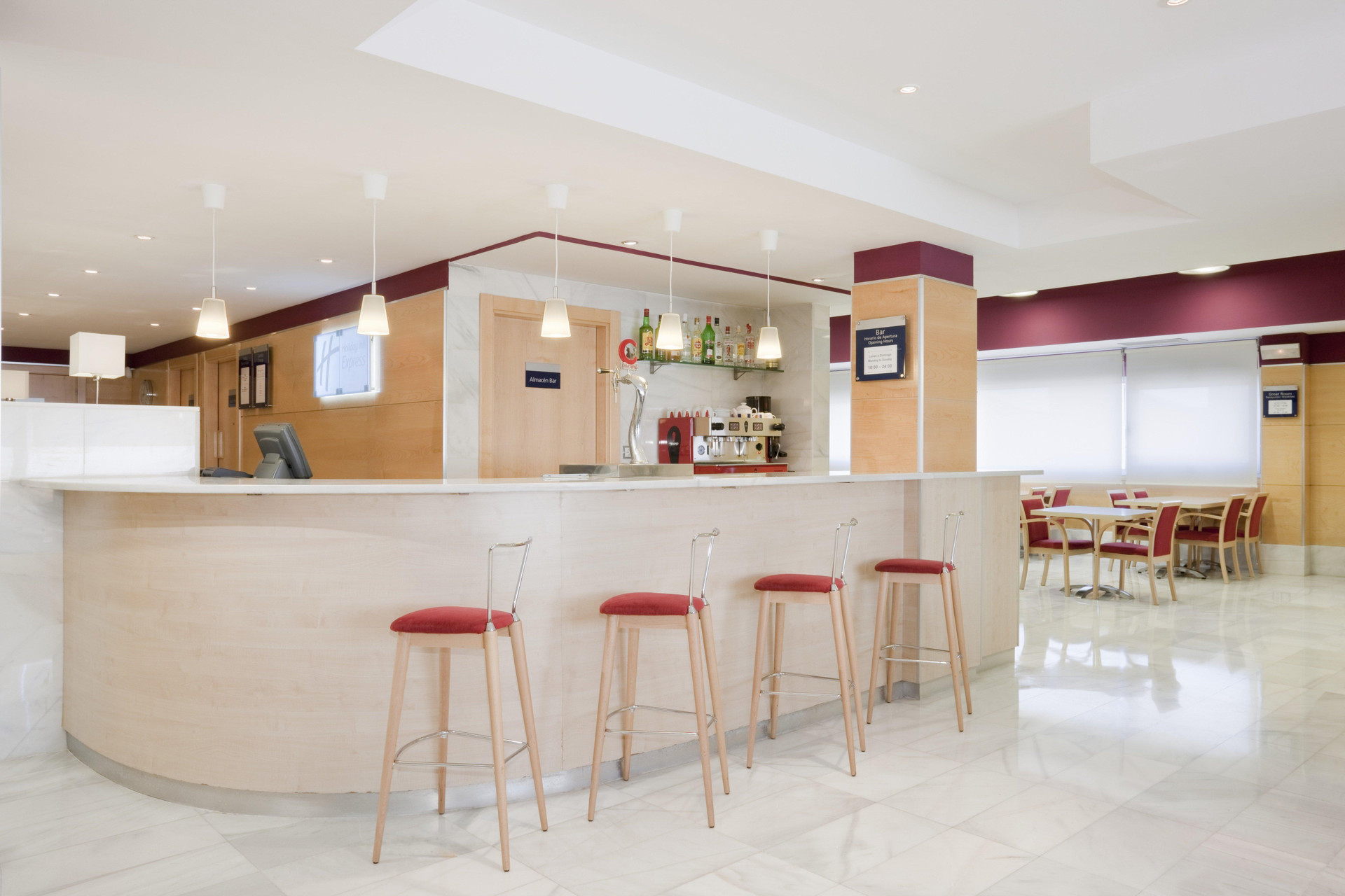 Bar/Salón Holiday Inn Express Madrid-Alcobendas by IHG