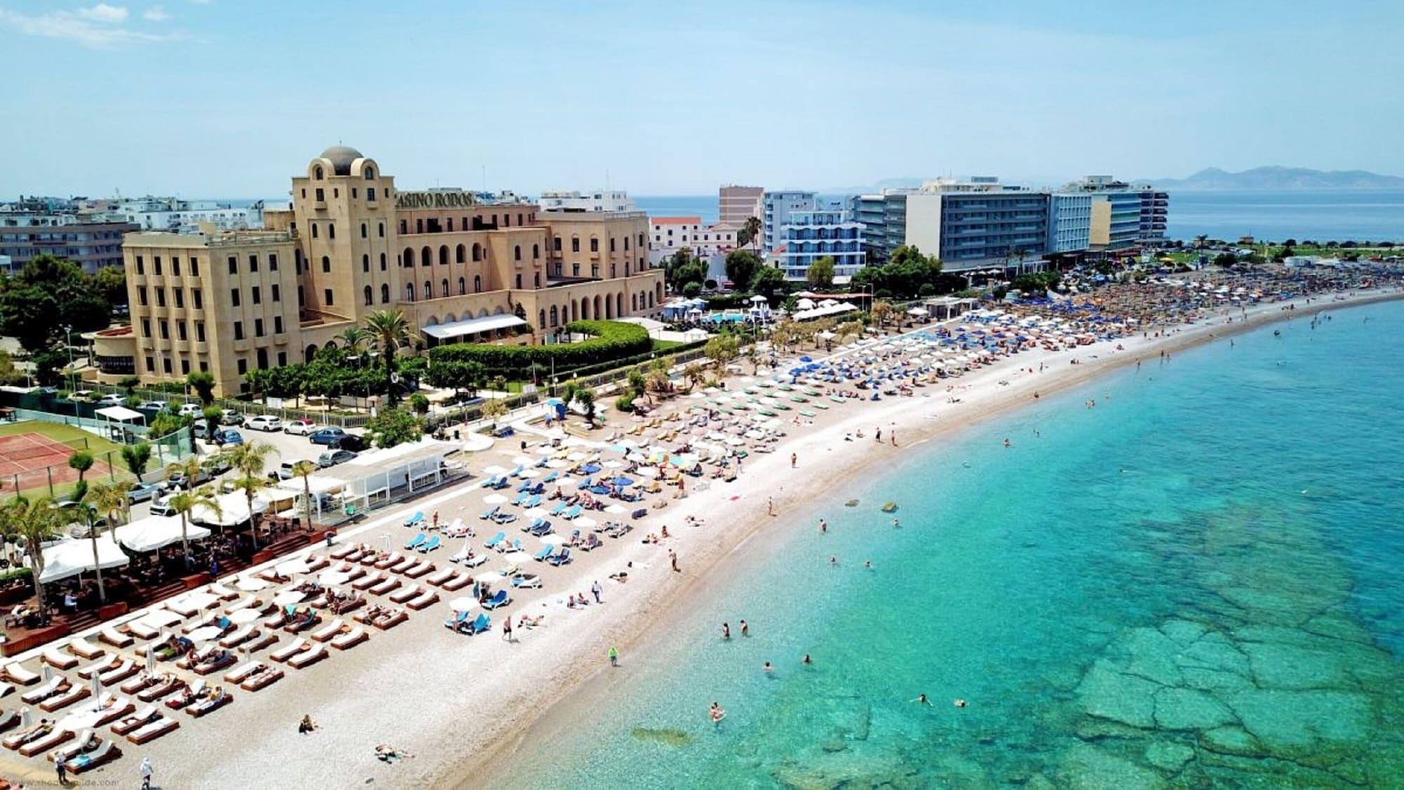 Playa 10GR Boutique Hotel and Wine Bar