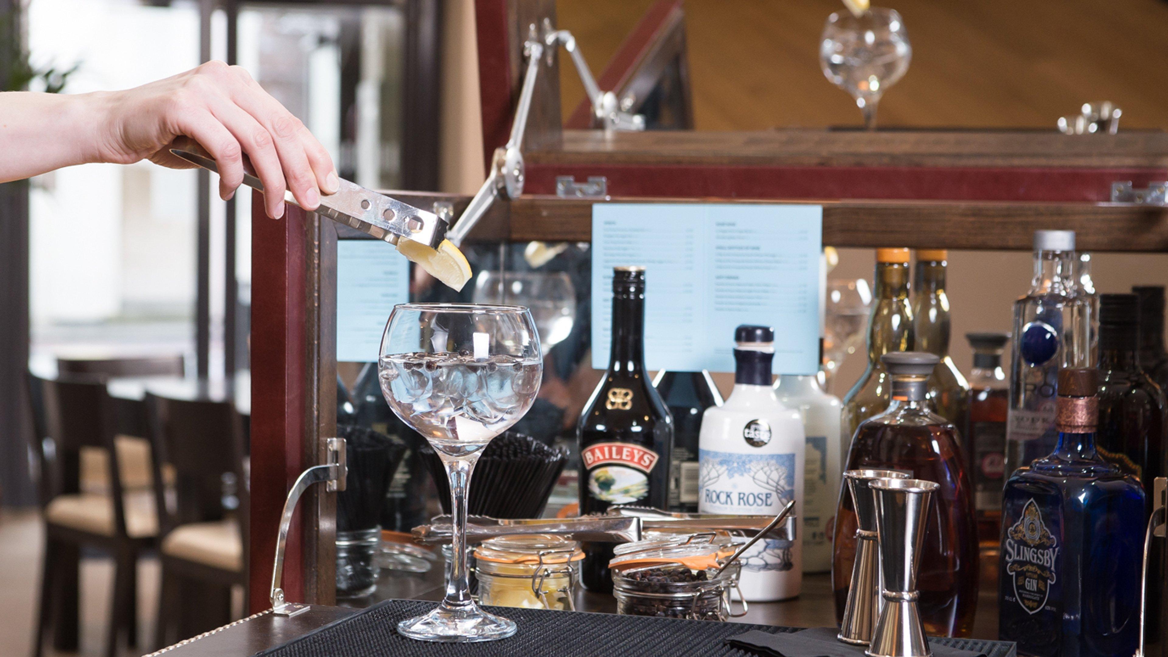 Bar/Salón Staybridge Suites Newcastle by IHG